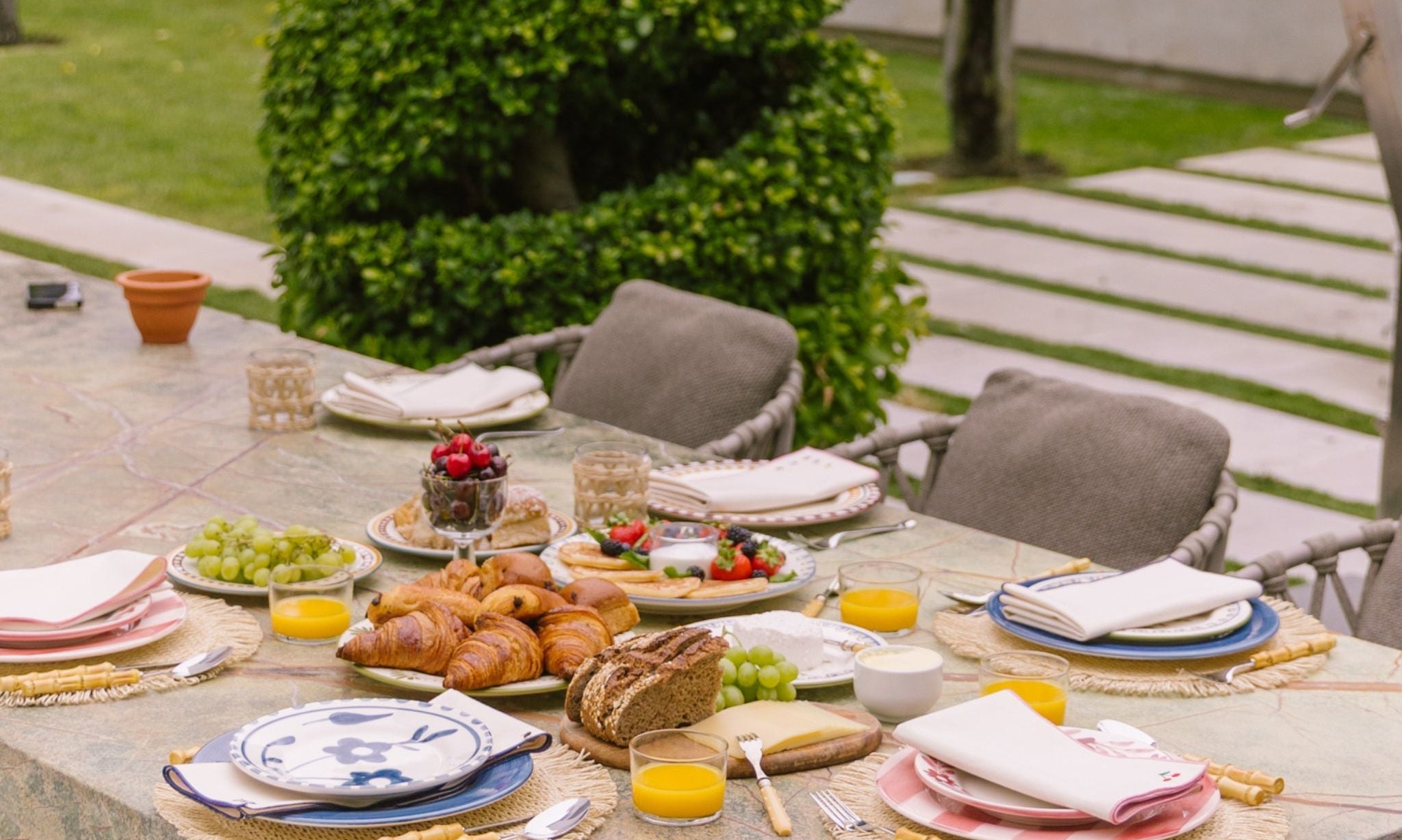 Table Linen Collections