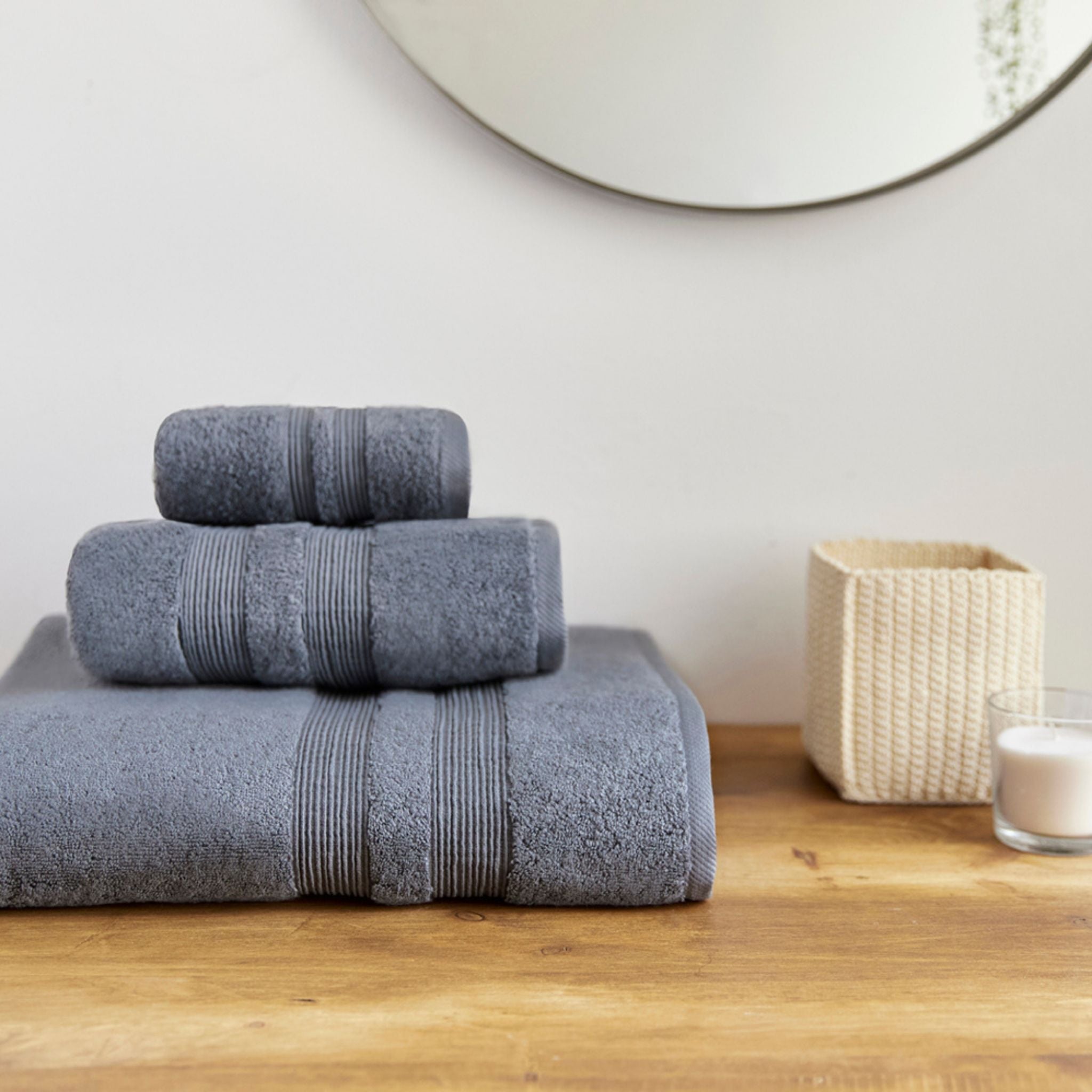 torres-novas-bath-elegance-plain-3-piece-towel-set-grey-lifestyle-3.jpg