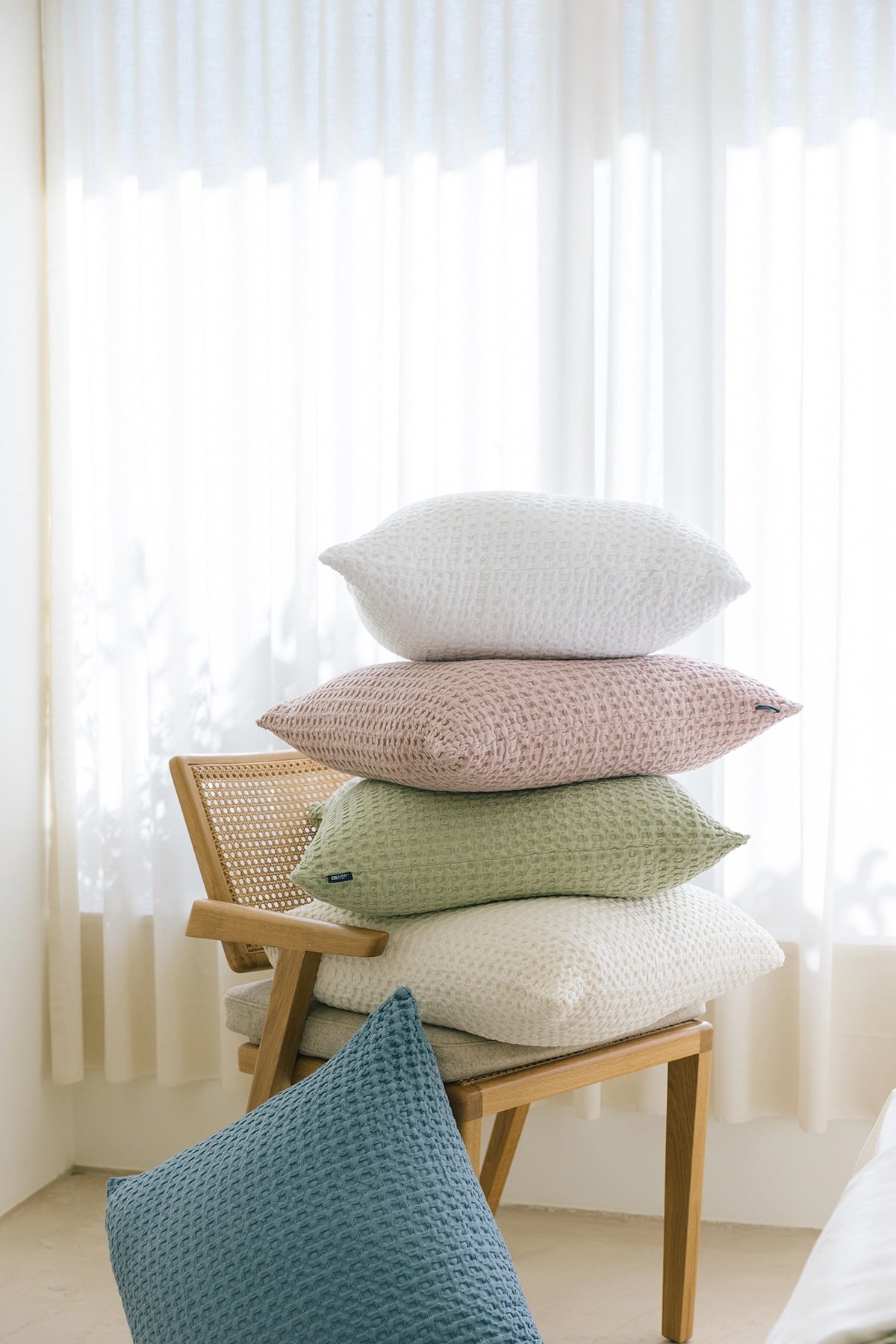 torres-novas-bedding-waffle-product-white-natural-khaki-green-blue-old-pink-1-web.jpg