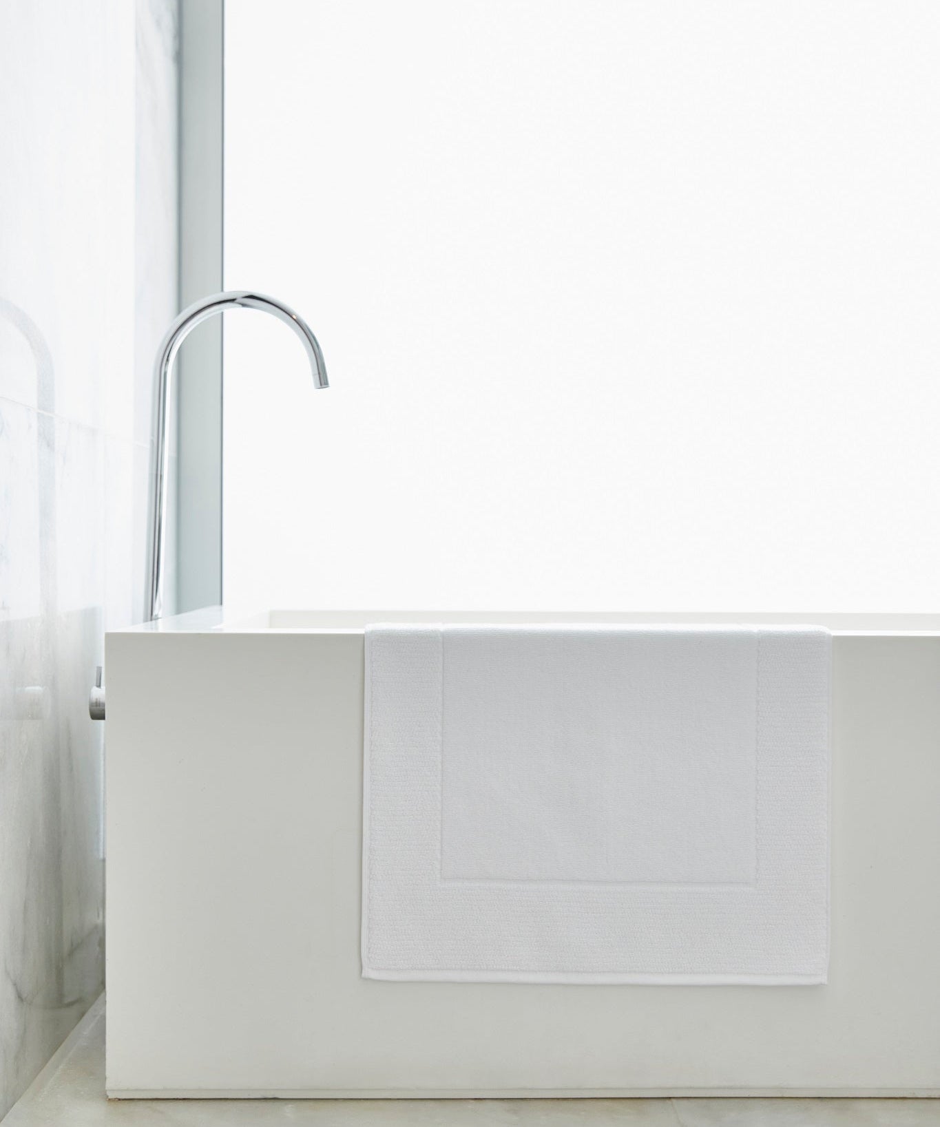 White bath mat - Torres Novas