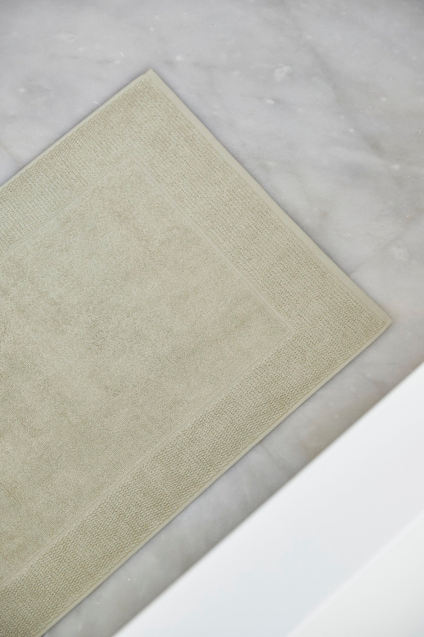 Khaki green bath mat - Torres Novas