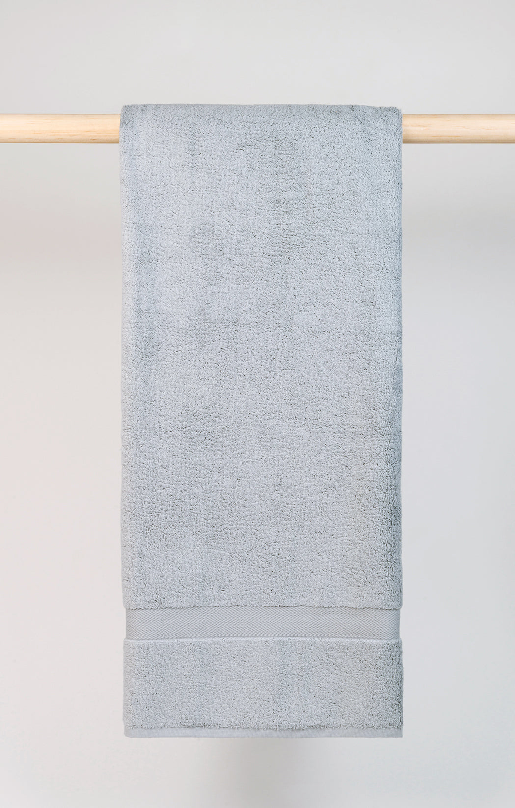 High quality silver grey bath towels Torres Novas Almonda Torres Novas UK