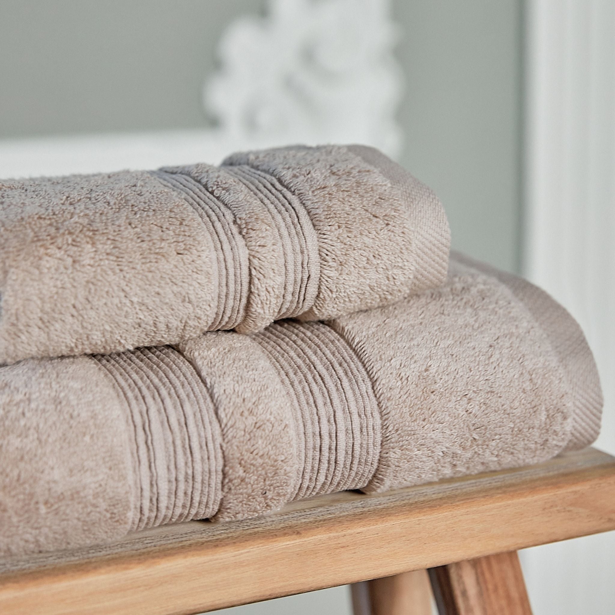 torres-novas-bath-elegance-plain-2-piece-towel-set-beige-lifestyle-1.jpg