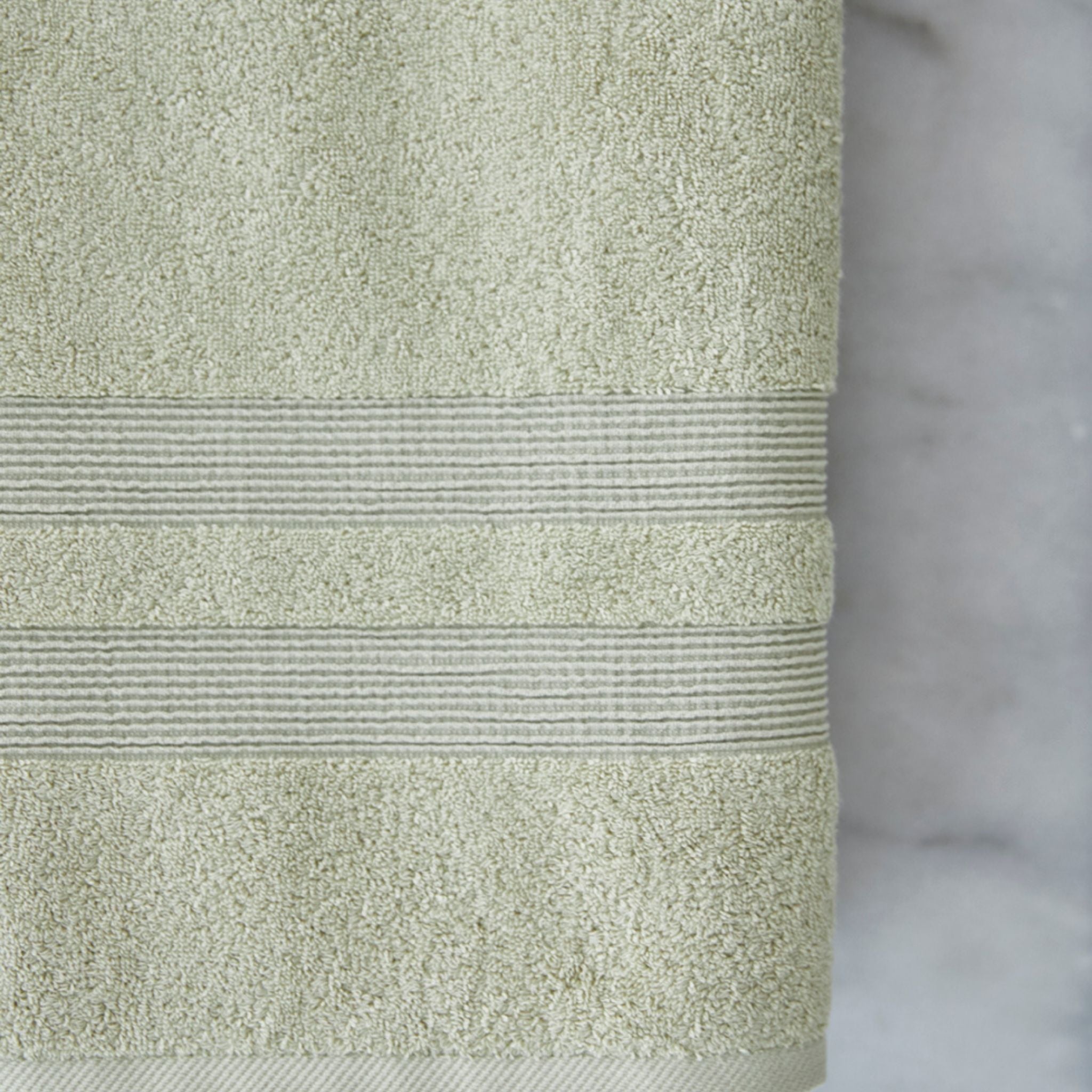 torres-novas-bath-elegance-plain-bath-towel-khaki-green-lifestyle-4.jpg
