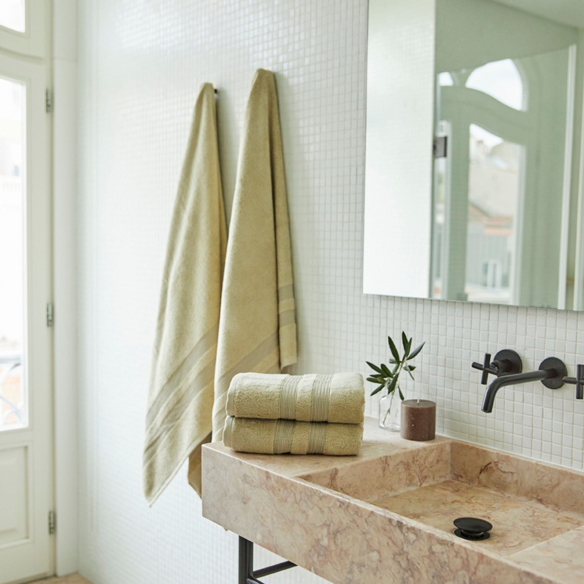 torres-novas-bath-elegance-plain-bath-towel-khaki-green-lifestyle-6.jpg