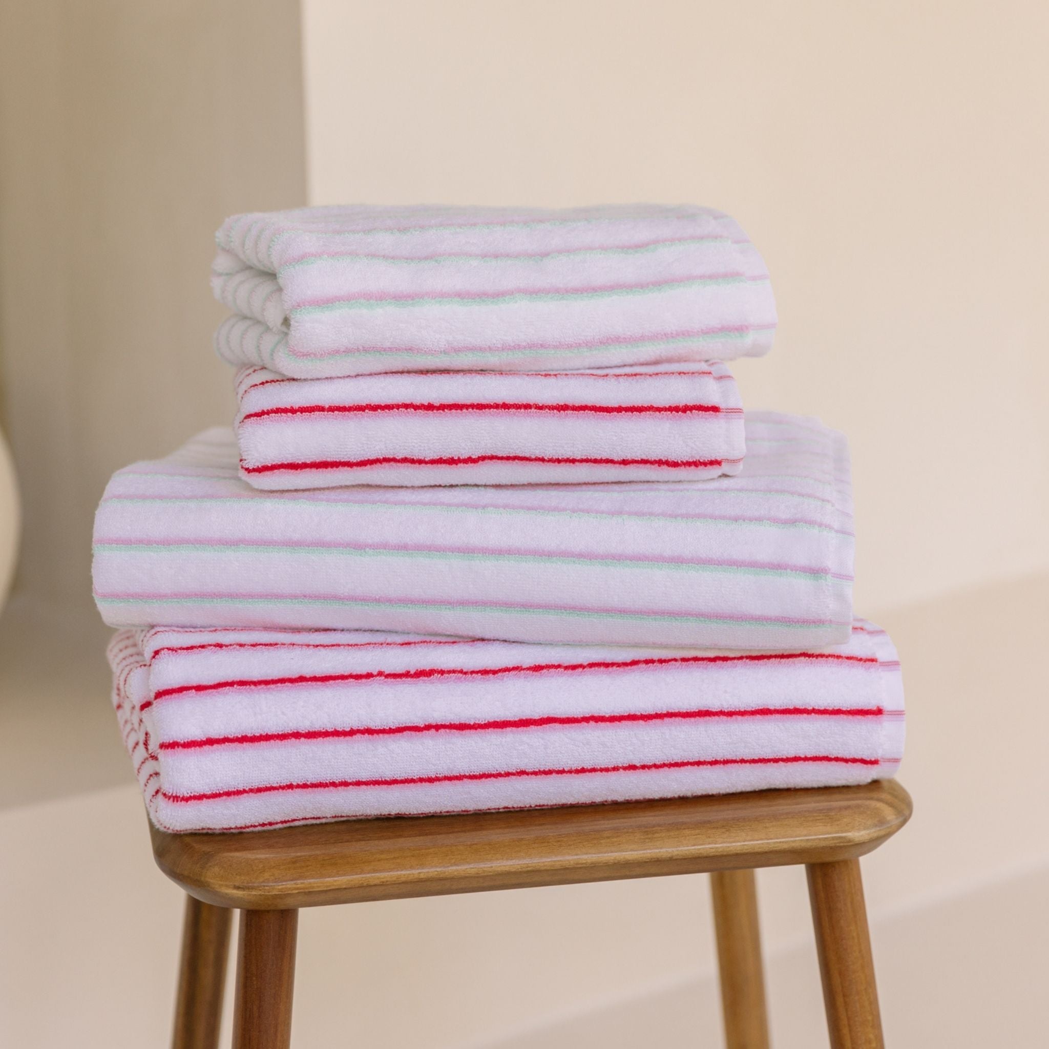 torres-novas-bath-lima-vertical-stripes-bath-towel-pink-red-lifestyle-6_8f540ccc-72f2-42af-b80c-0e7c13b47cb0.jpg