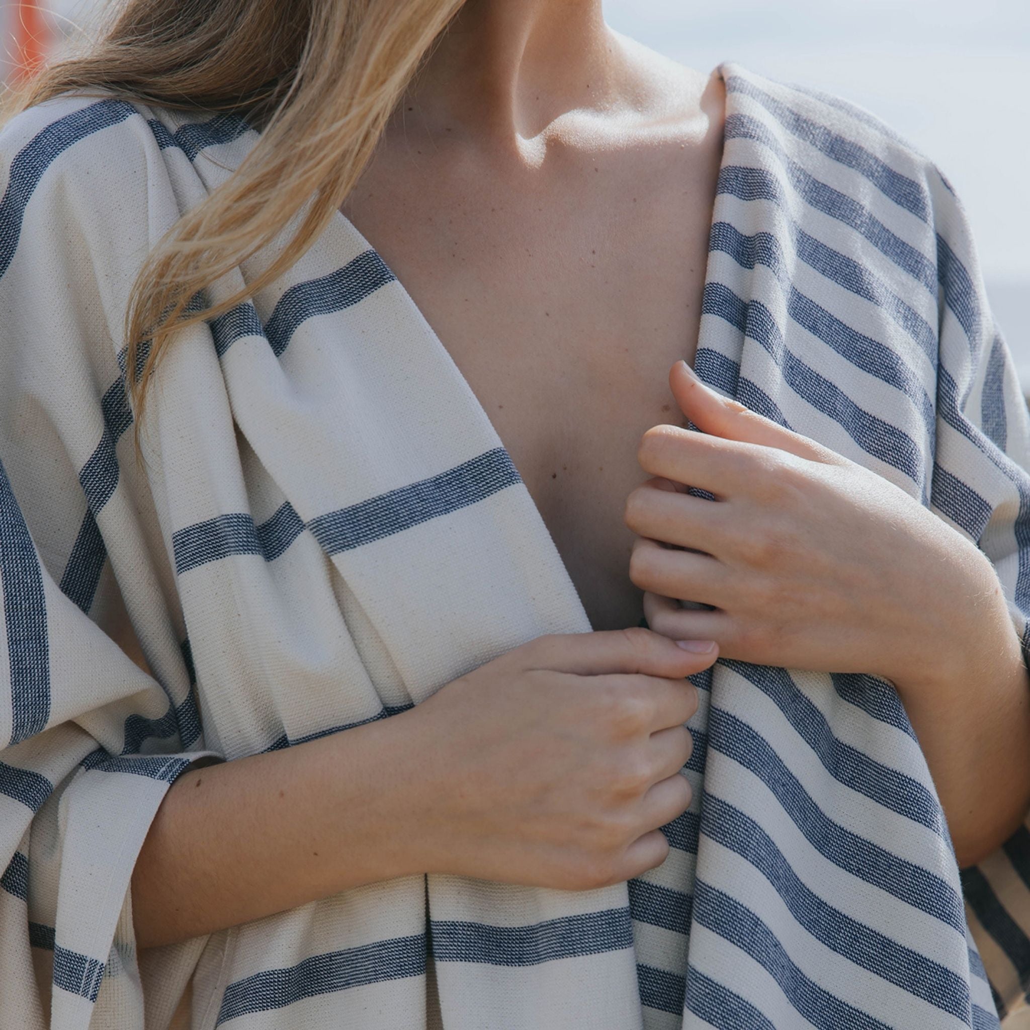 torres-novas-beach-boa-nova-horizontal-stripes-towel-blue-lifestyle-2.jpg