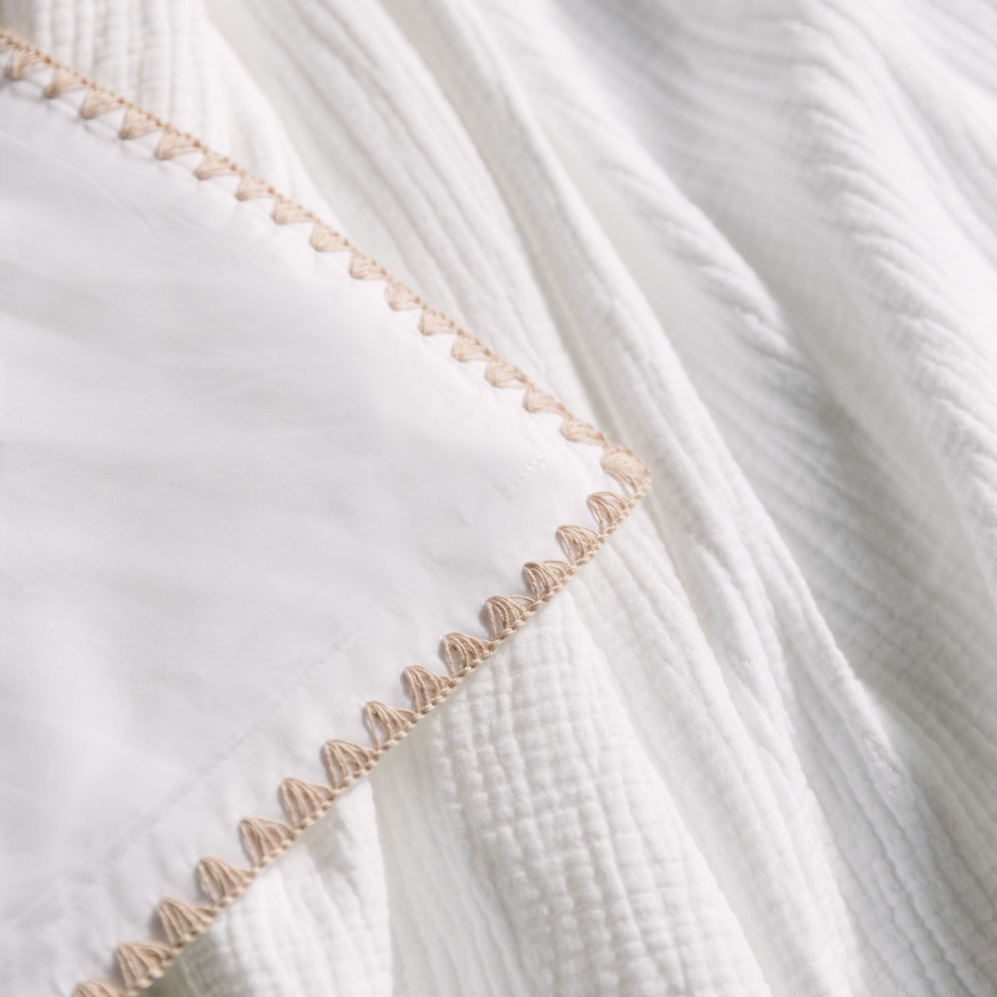 Cascais throws