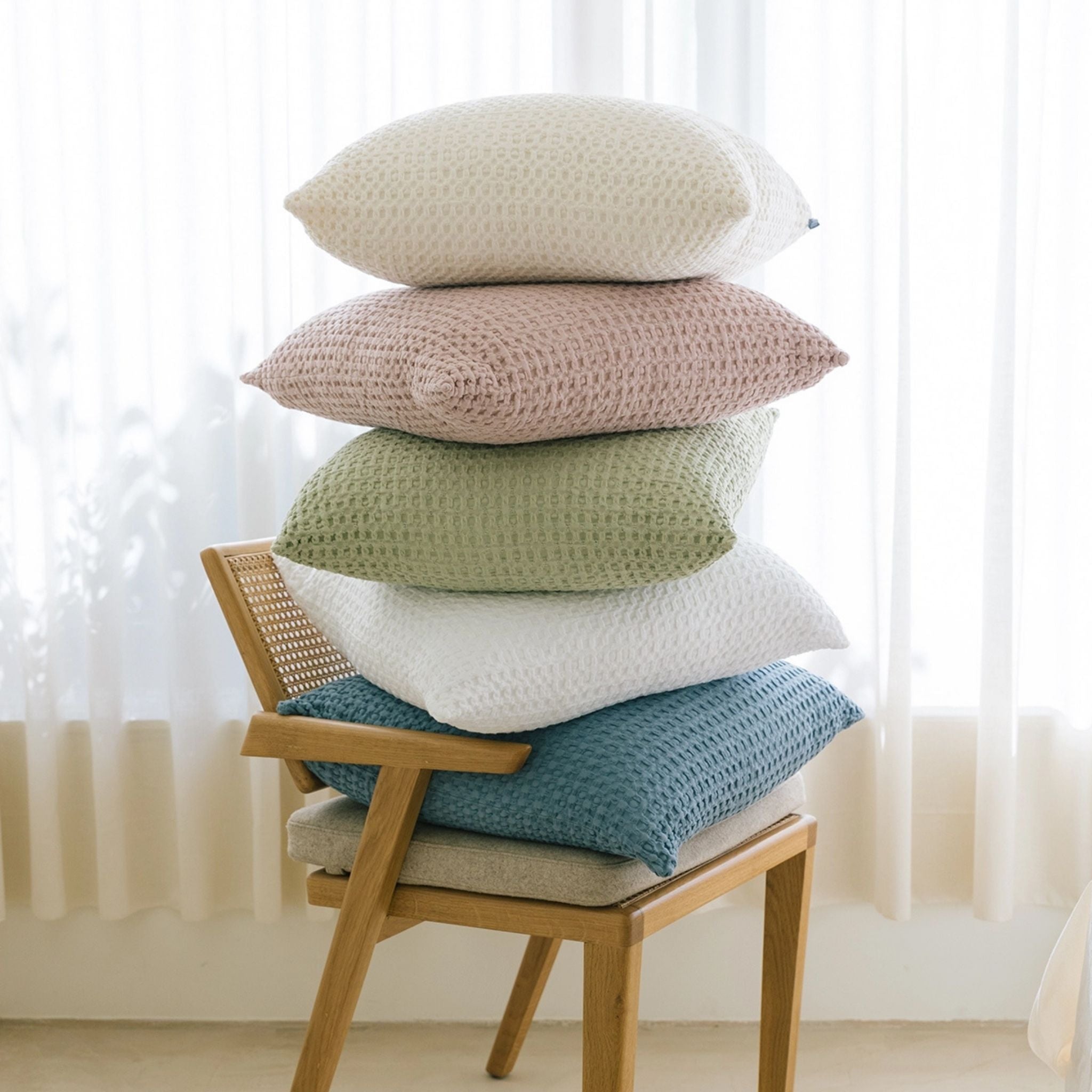 torres-novas-bed-santa-luzia-waffle-bedspreads-multiple-colours-lifestyle-1.jpg