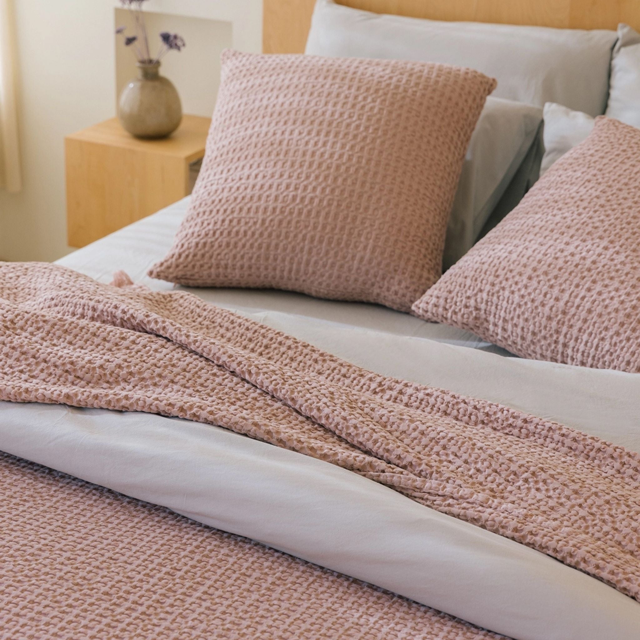 Old pink Santa Luzia Waffle Bedspreads