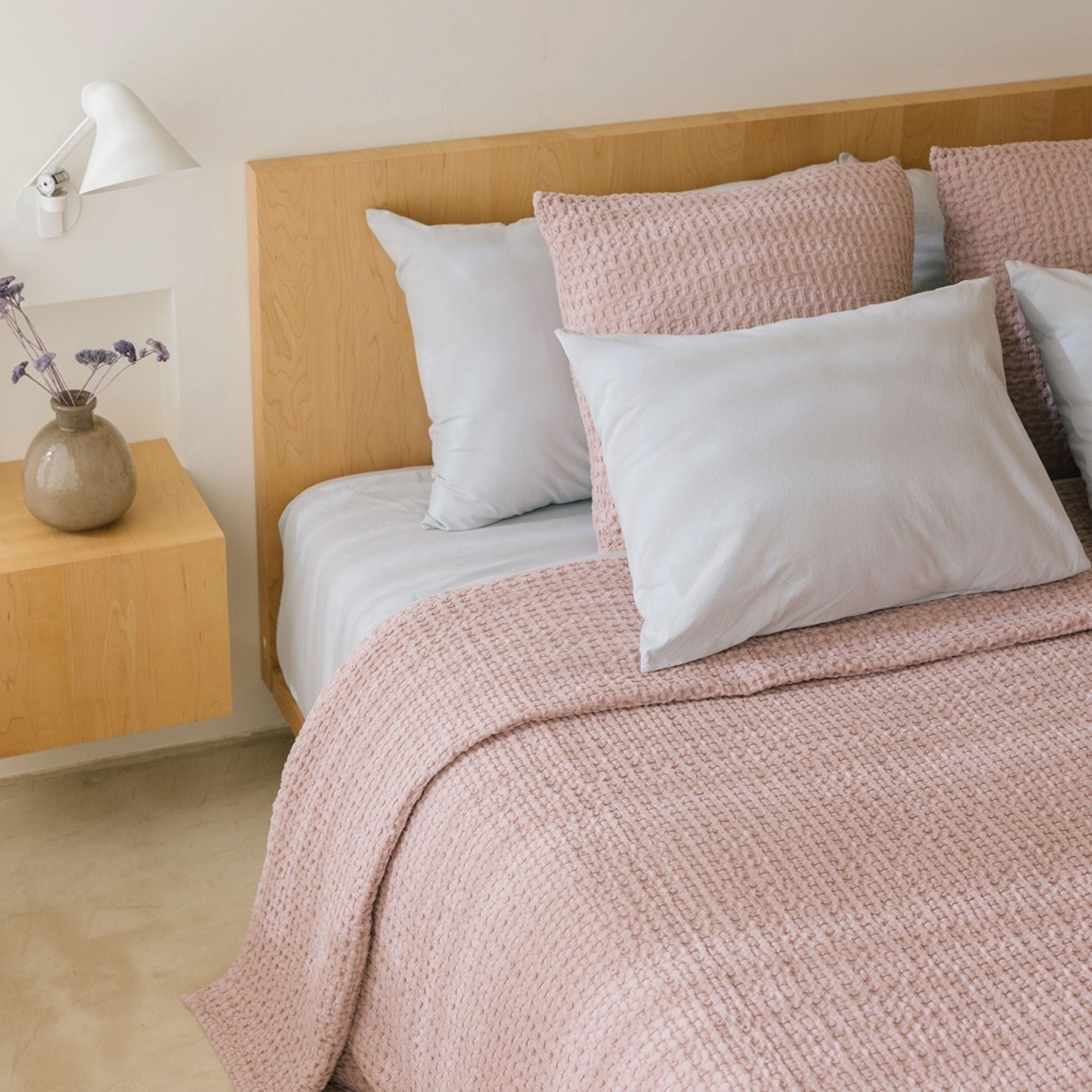 Old pink Santa Luzia Waffle Bedspreads