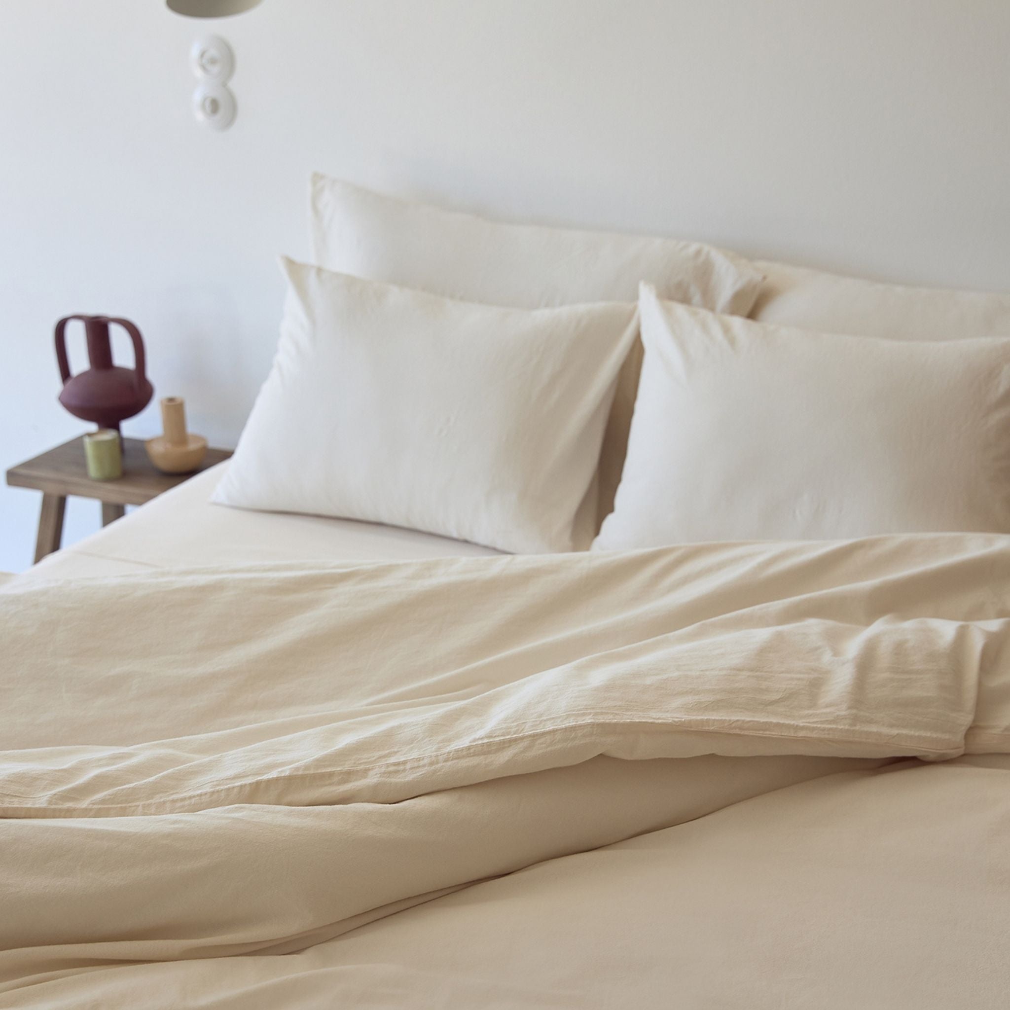 torres-novas-bed-tavira-washed-cotton-bed-linen-natural-lifestyle-1.jpg