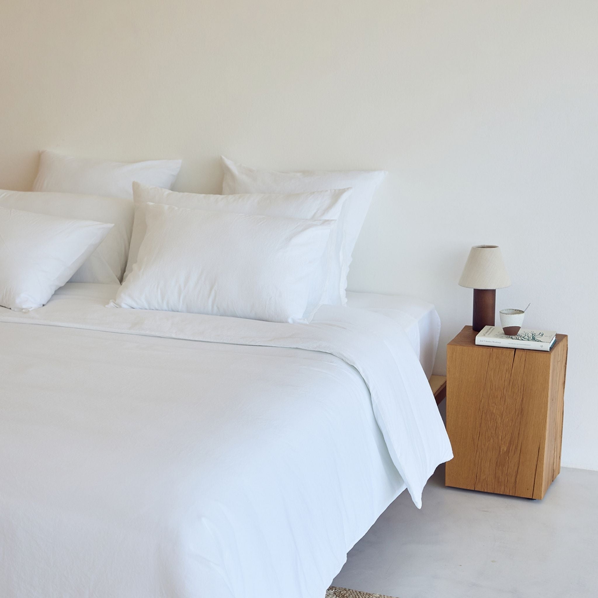 torres-novas-bed-tavira-washed-cotton-bed-linen-white-lifestyle-1.jpg