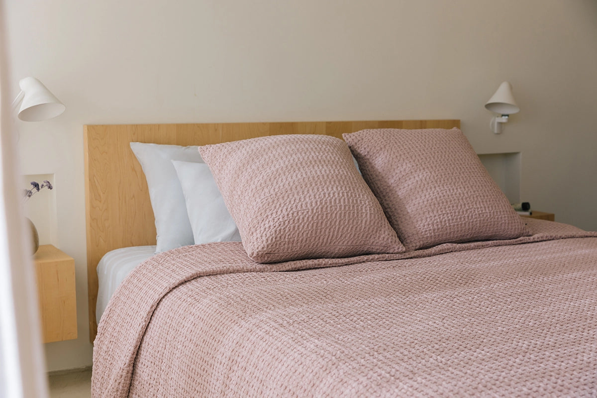 Old pink Santa Luzia Waffle Bedspreads