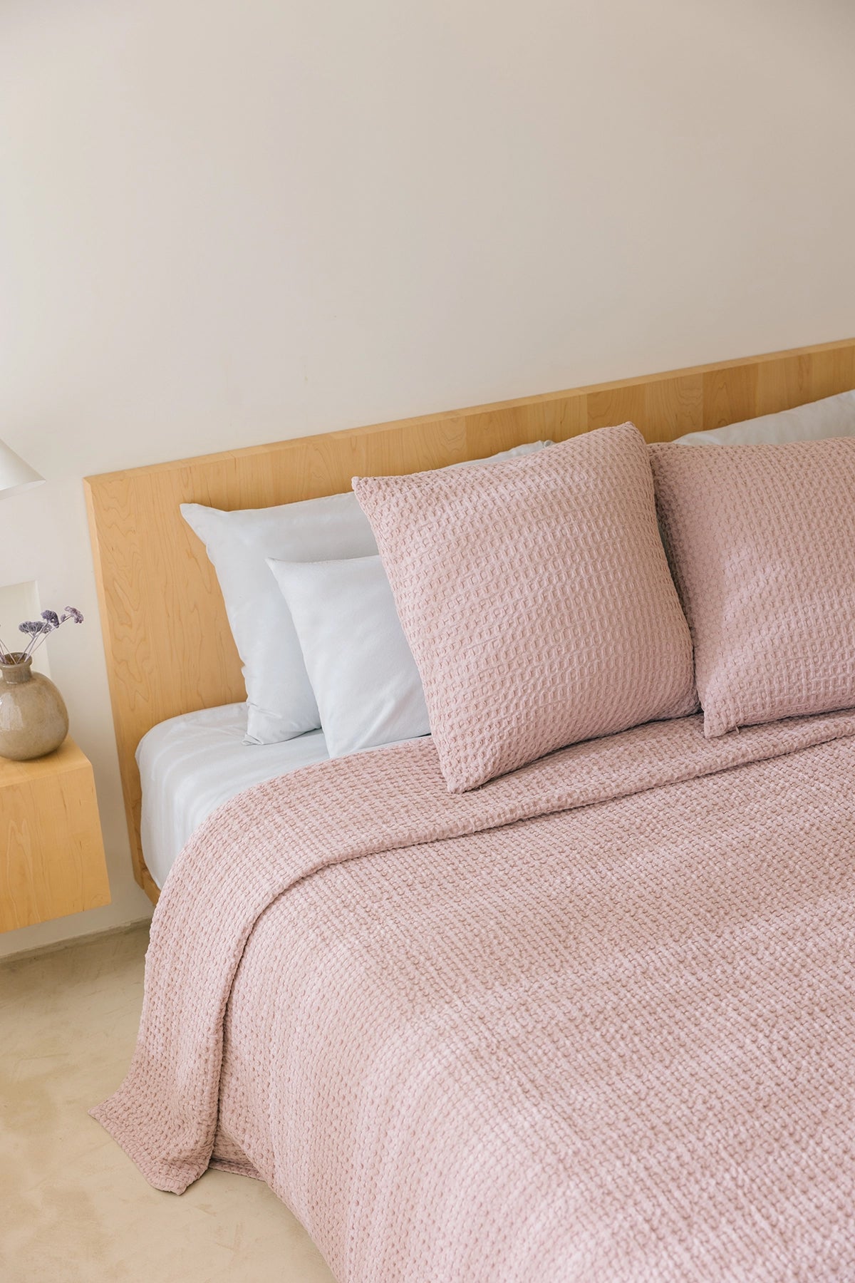 Old pink Santa Luzia Waffle Bedspreads