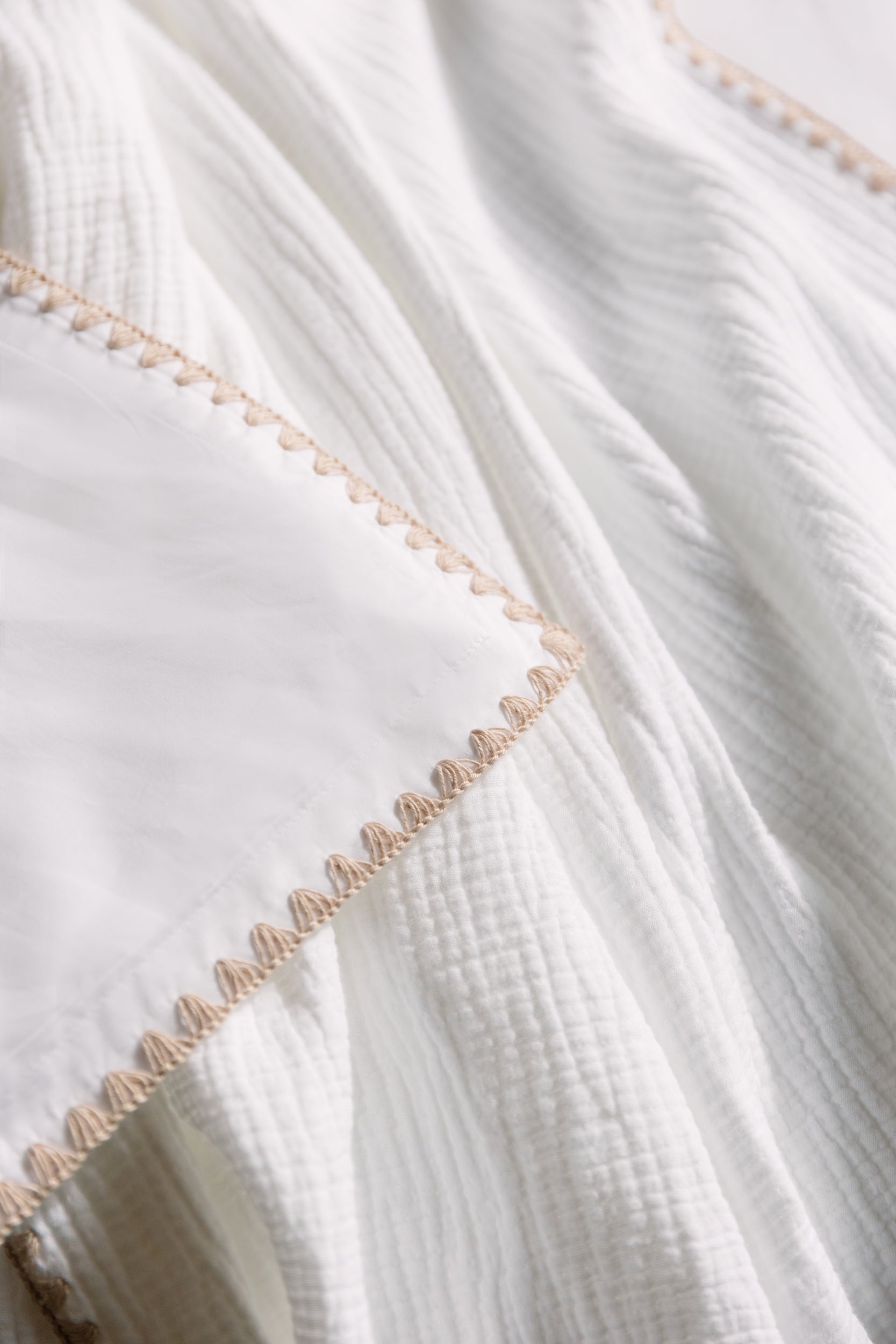 Cascais throws