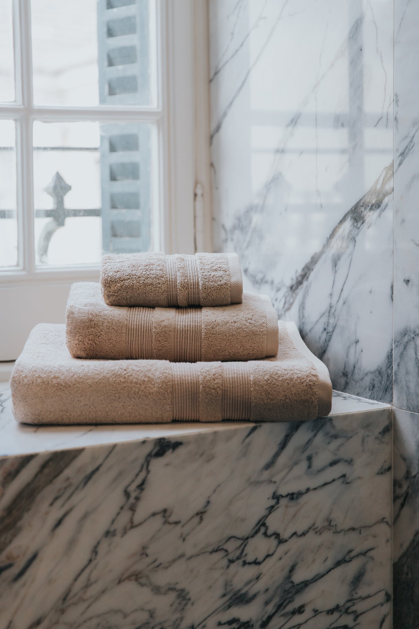Beige Elegance - Torres Novas