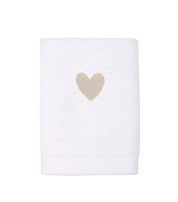 Luxus face towel with embroidered heart
