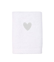 Luxus face towel with embroidered heart