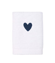 Luxus face towel with embroidered heart