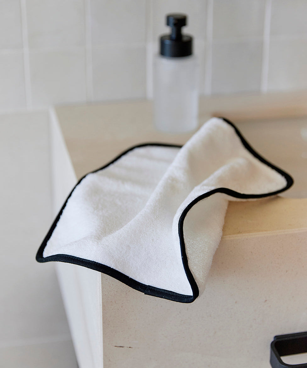 Black Mira face towel - Torres Novas
