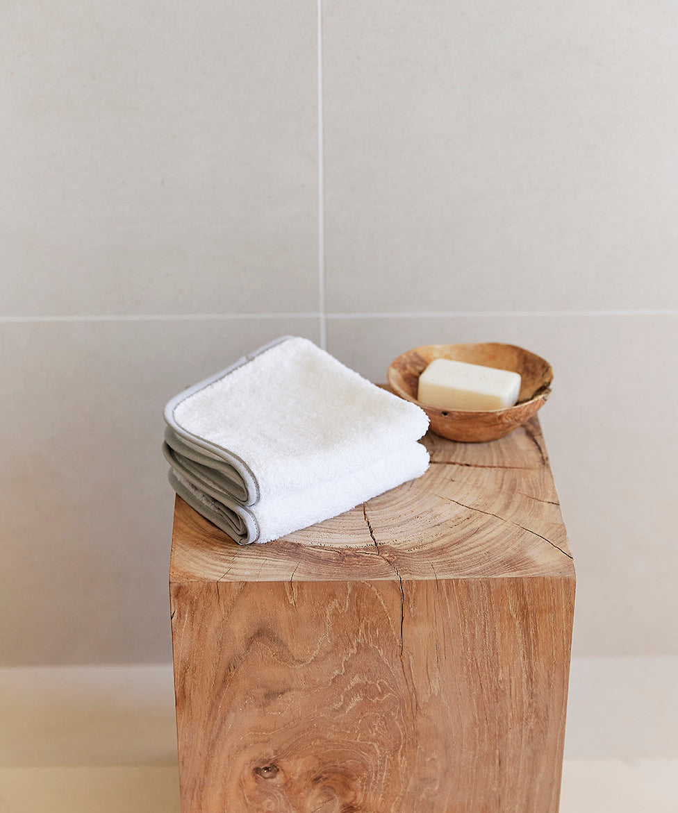 Silver grey Mira face towel - Torres Novas