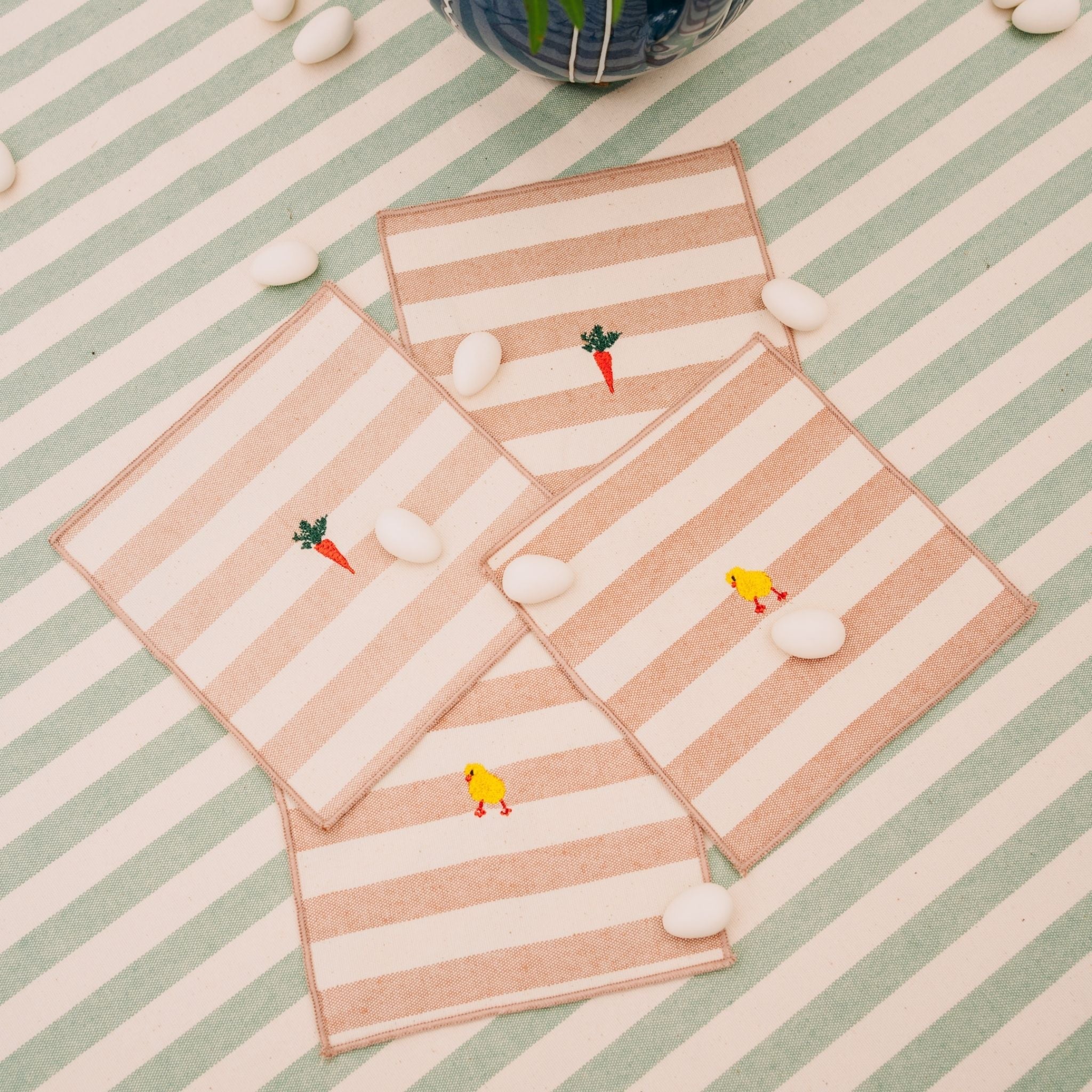 Barra napkin with easter embroidery - Torres Novas
