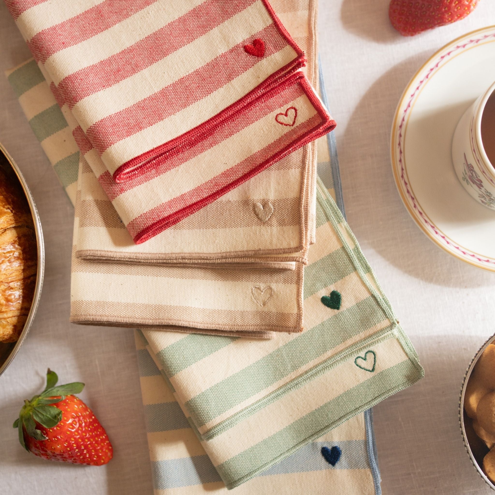 Barra Napkins with heart embroidery - Torres Novas