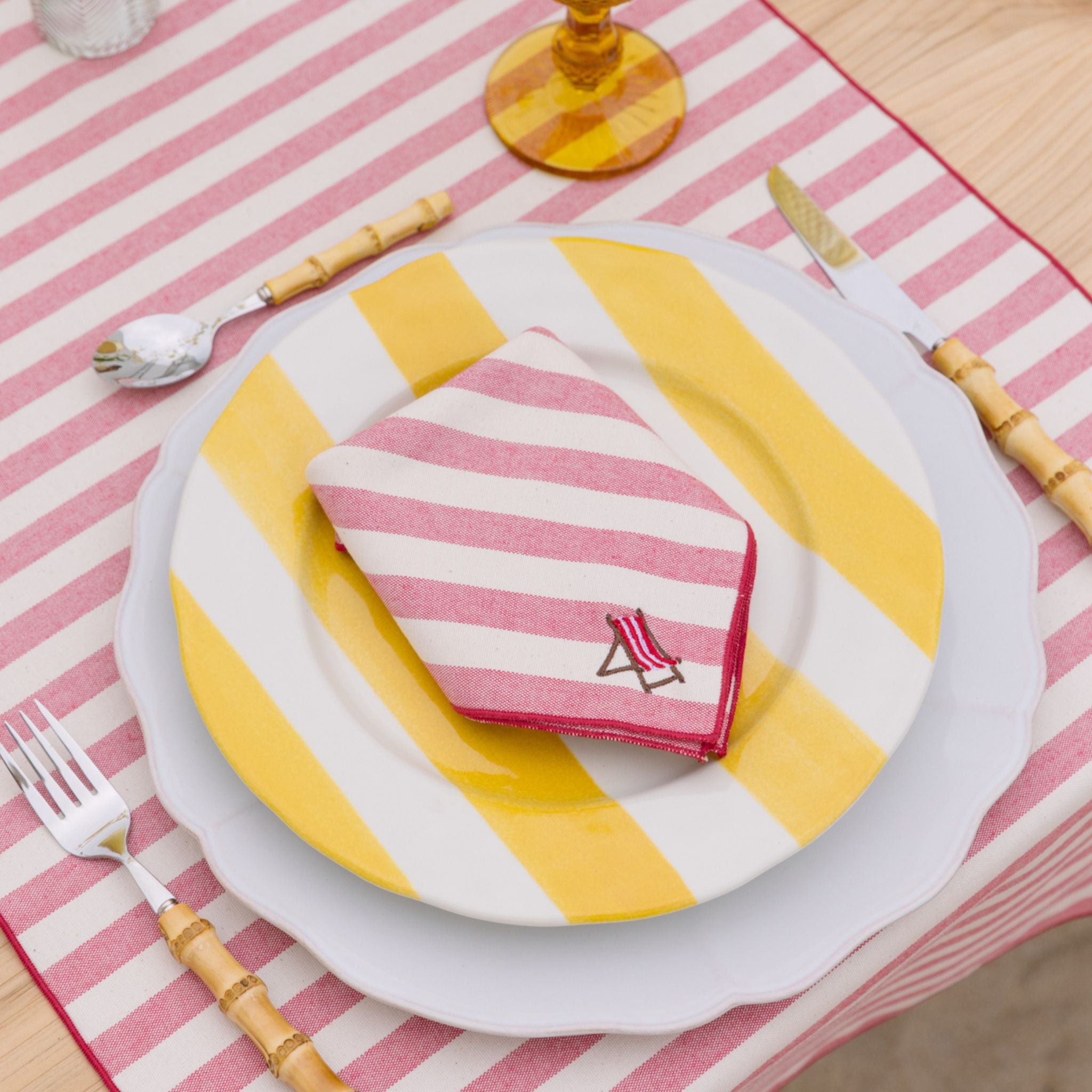 torres-novas-table-barra-embroidery-summer-napkin-red-lifestyle-8.jpg