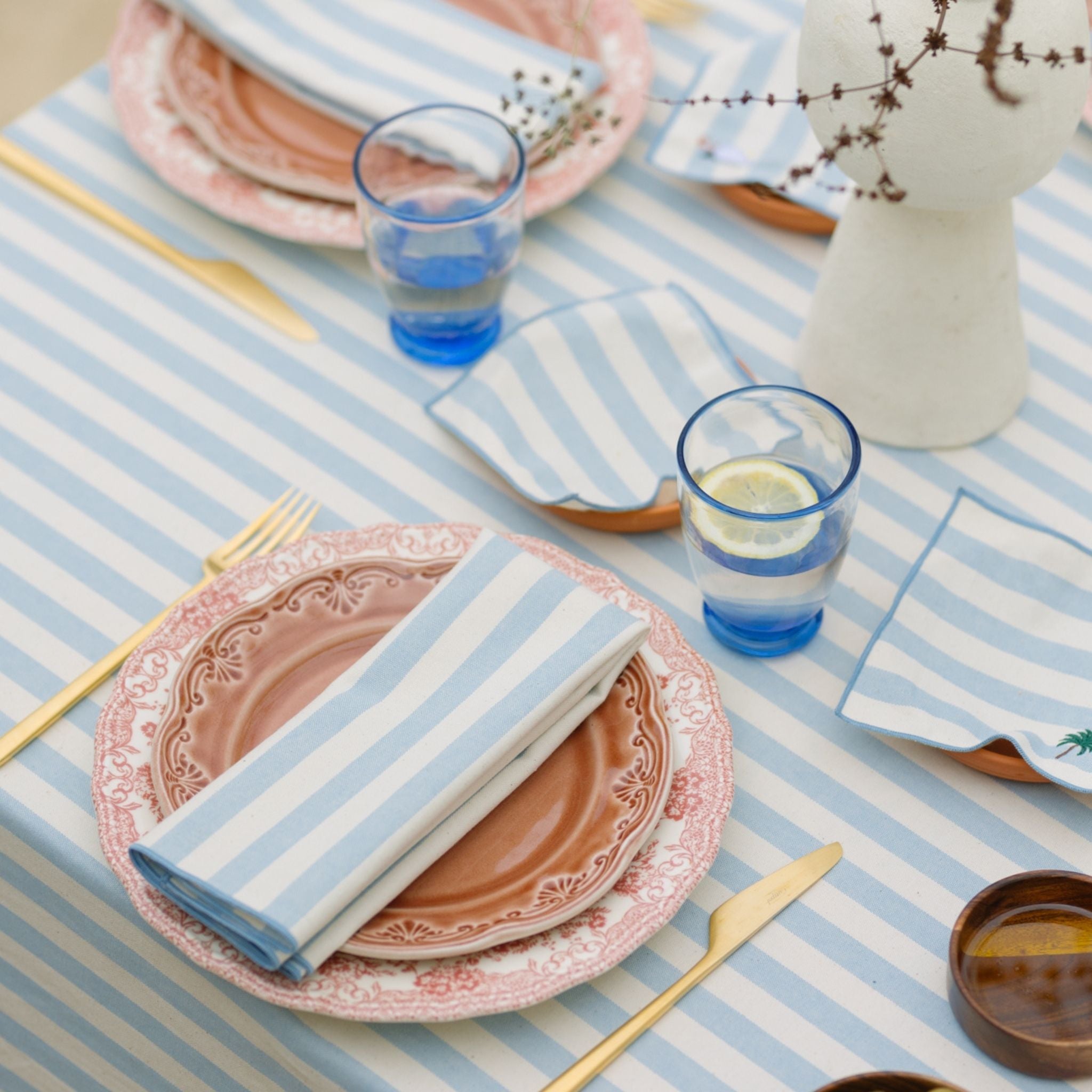 Blue sky Barra Table Linen