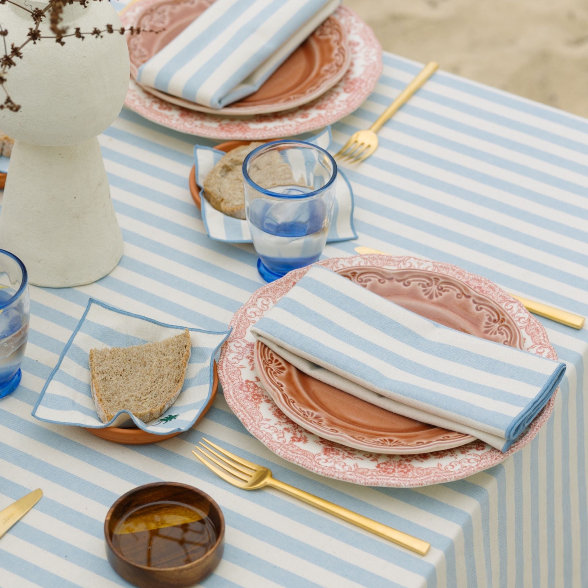 Blue sky Barra Table Linen