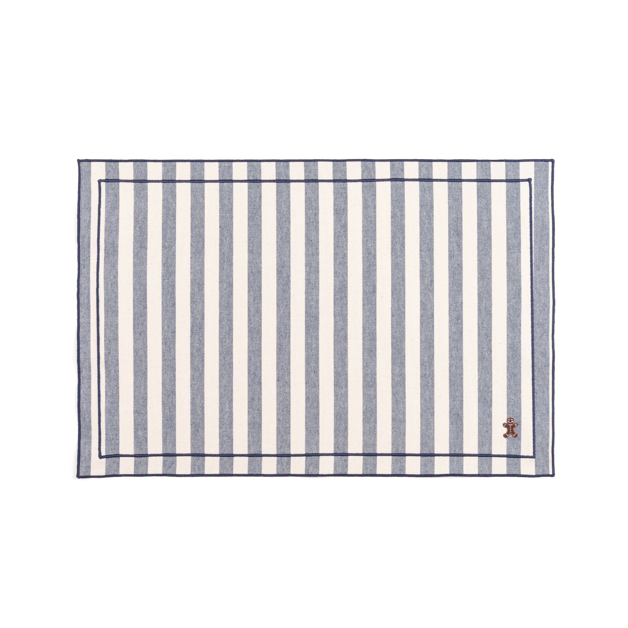 Barra cotton table linen with embroidered small Christmas motifs