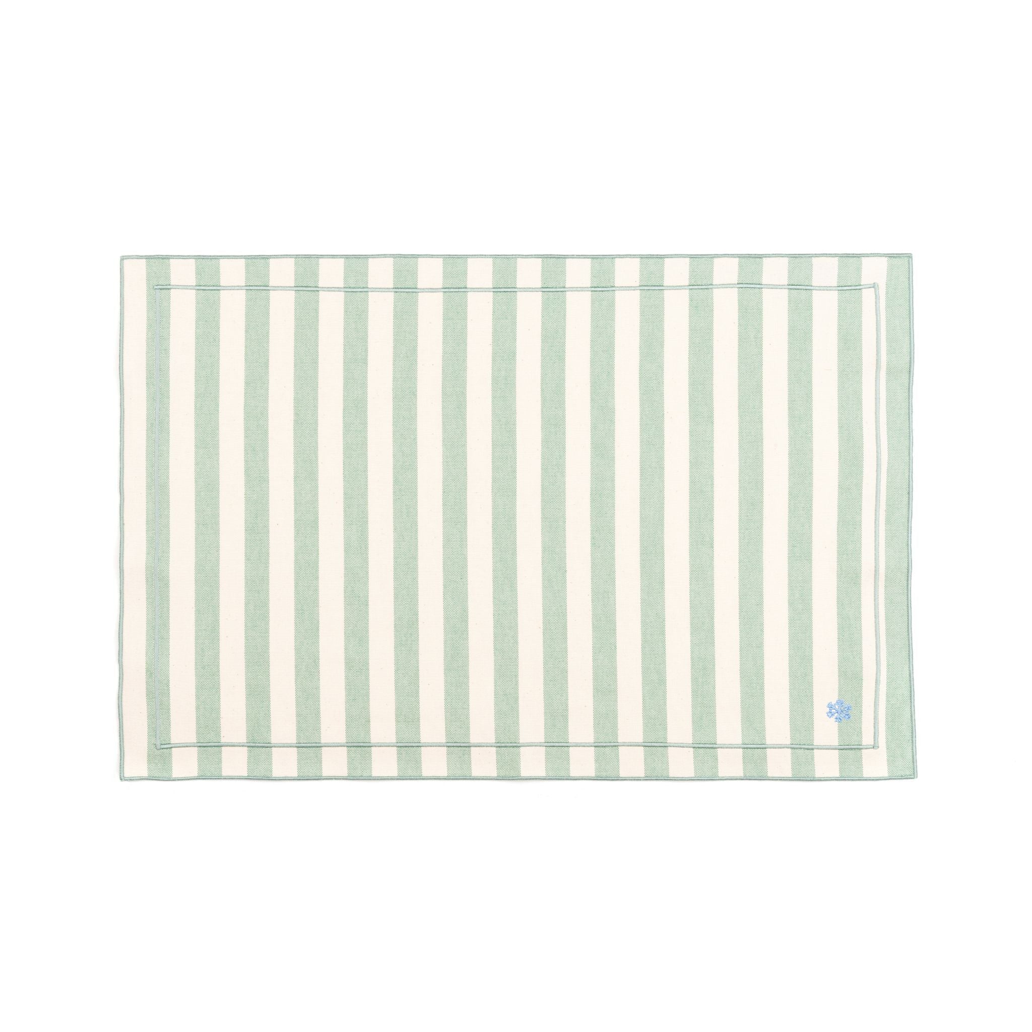 Barra cotton table linen with embroidered small Christmas motifs