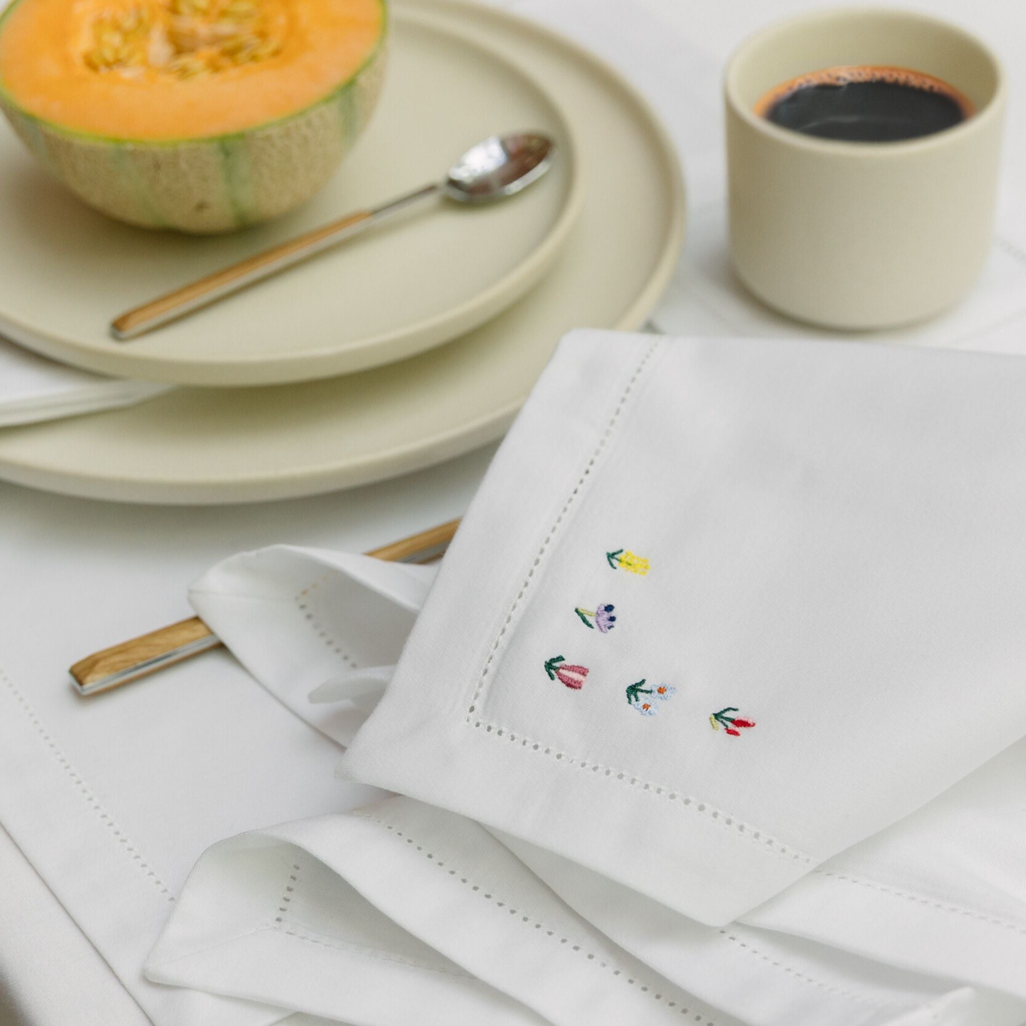 Mafra cotton table linen embroidered flowers