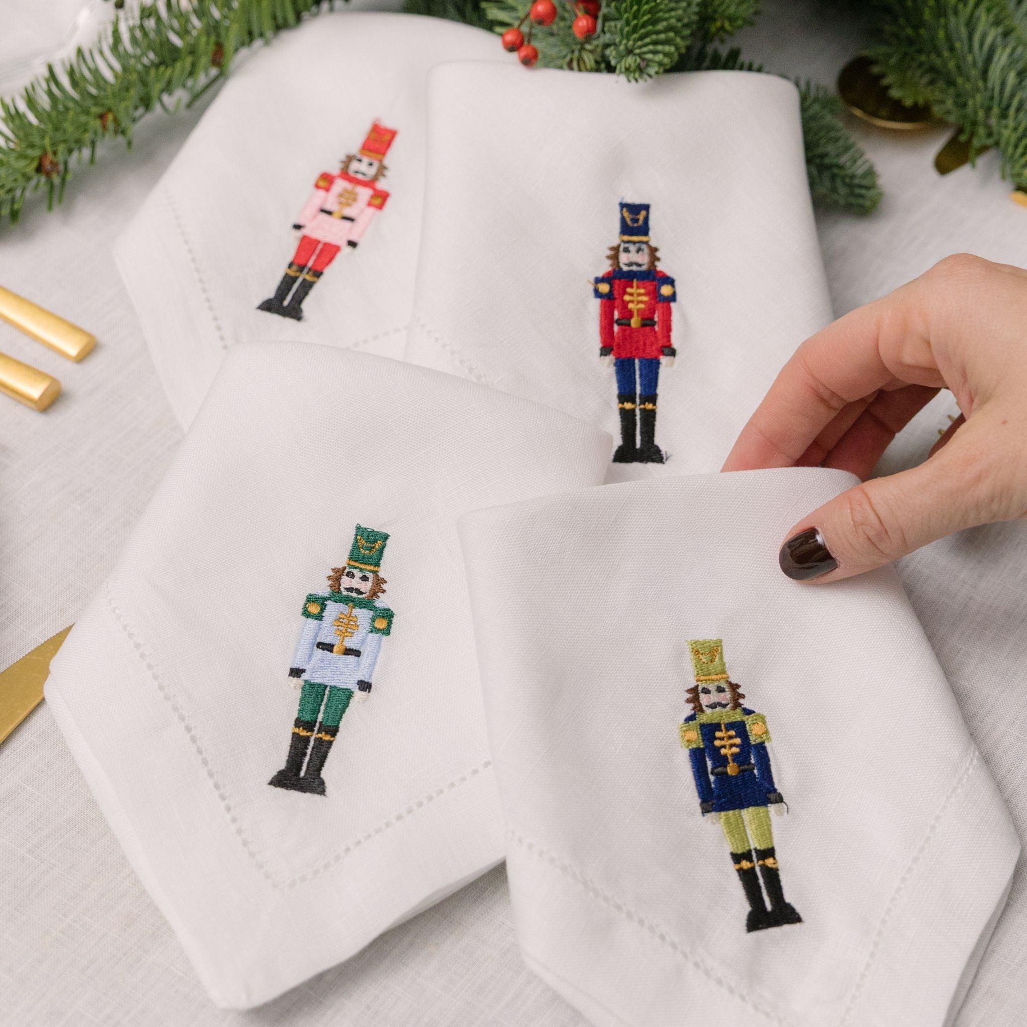 Mafra linen with nutcracker embroidery - Torres Novas