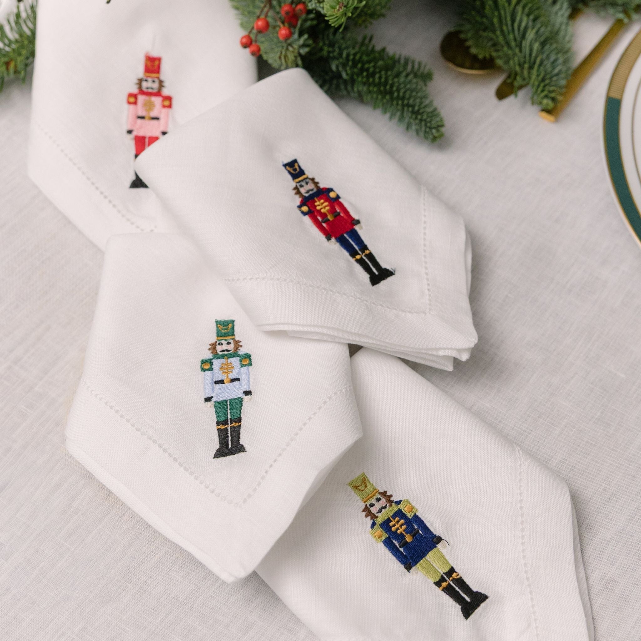 Mafra linen with nutcracker embroidery - Torres Novas