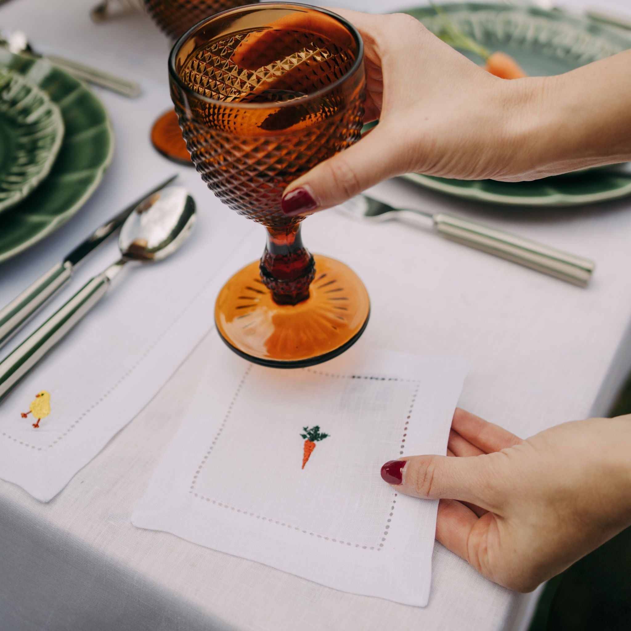 Mafra linen napkin and placemat with easter embroidery - Torres Novas