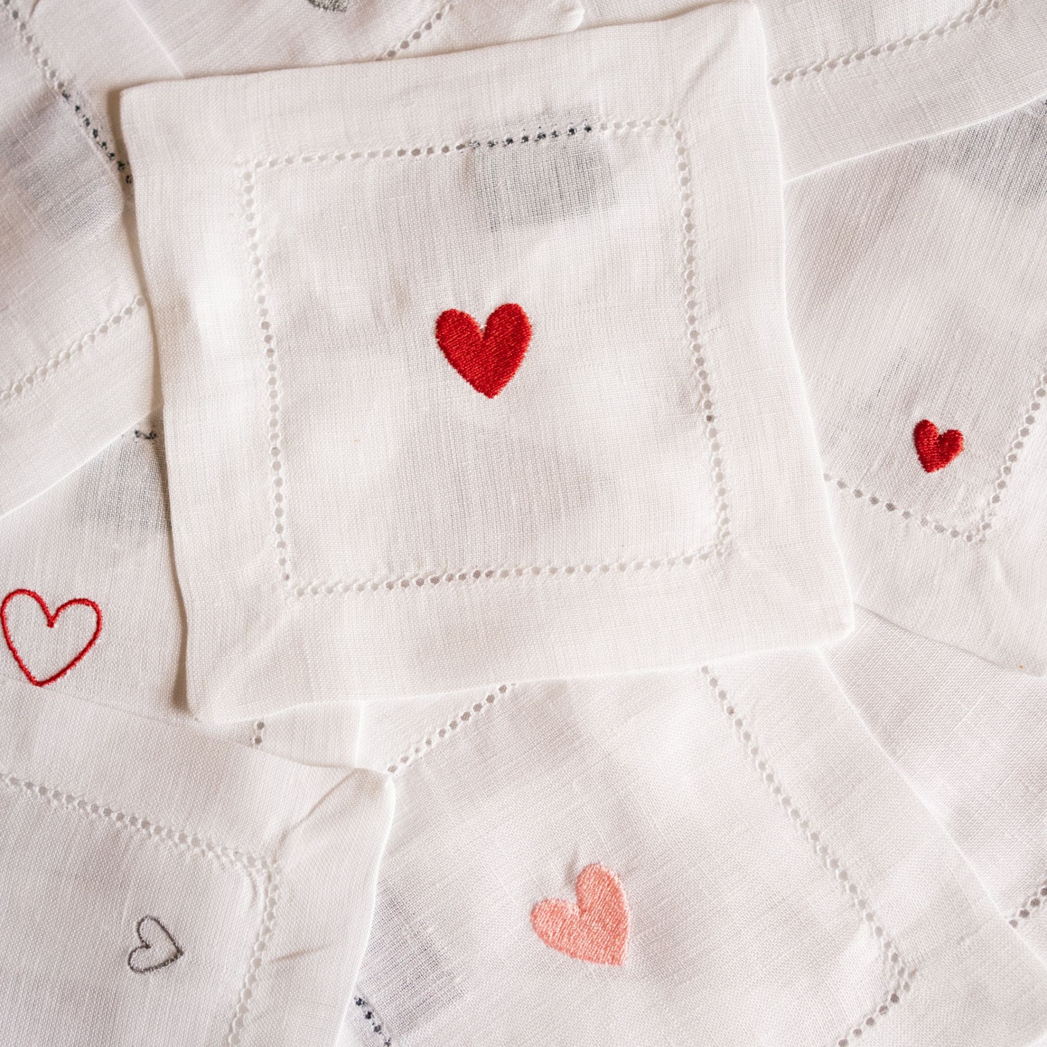 Mafra linen with heart embroidery - Torres Novas