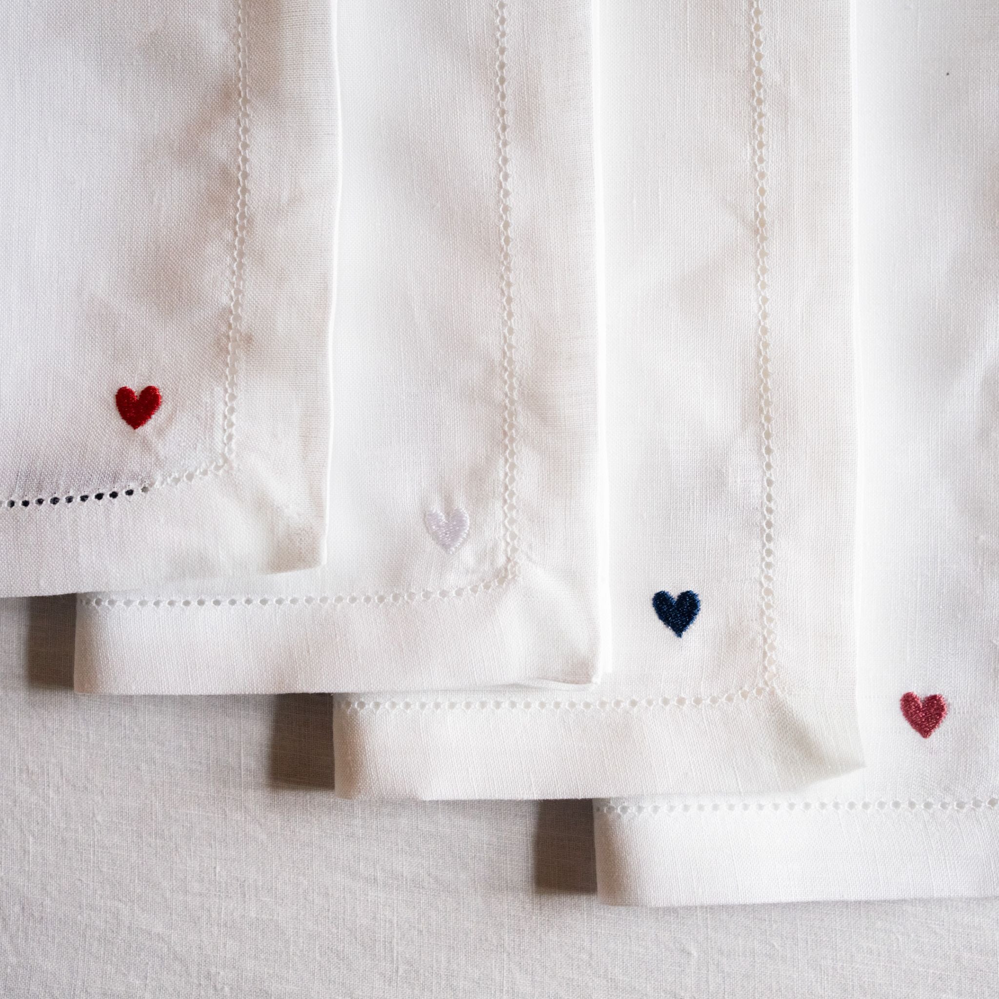 Mafra linen with heart embroidery - Torres Novas