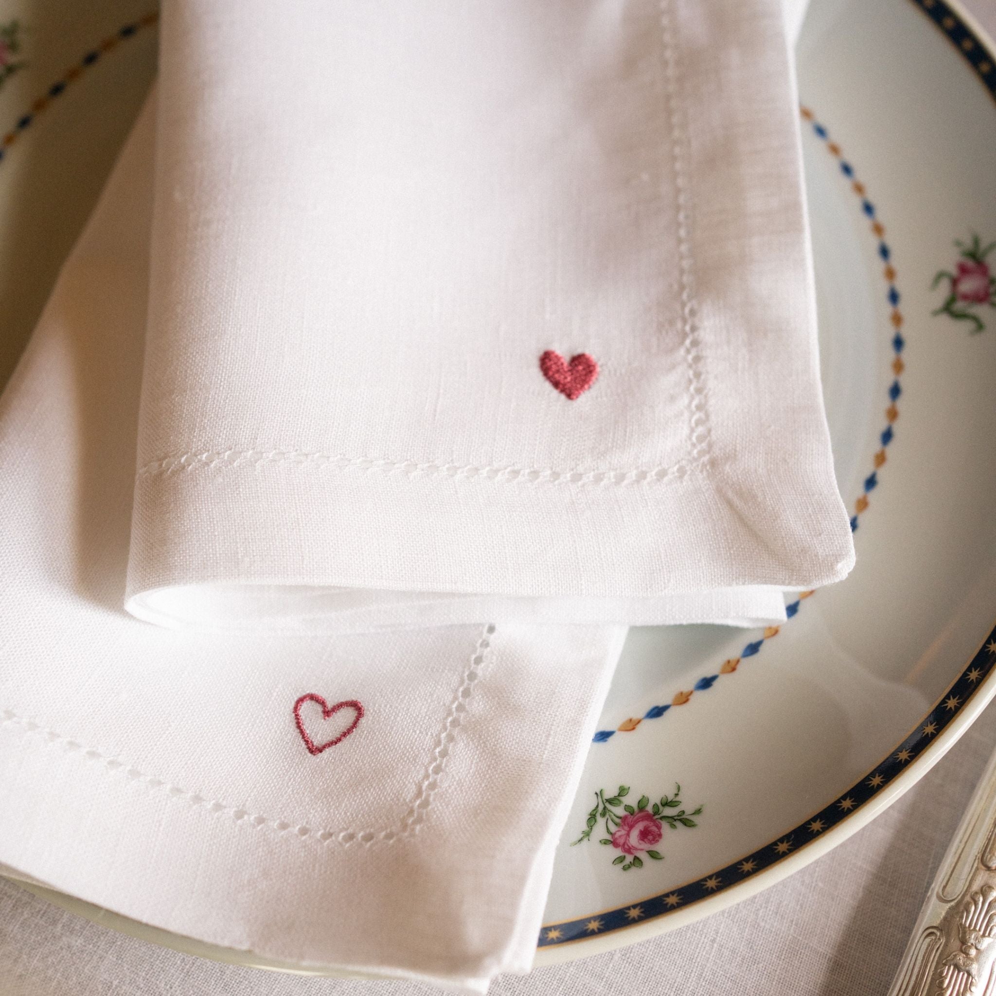 Mafra linen with heart embroidery - Torres Novas
