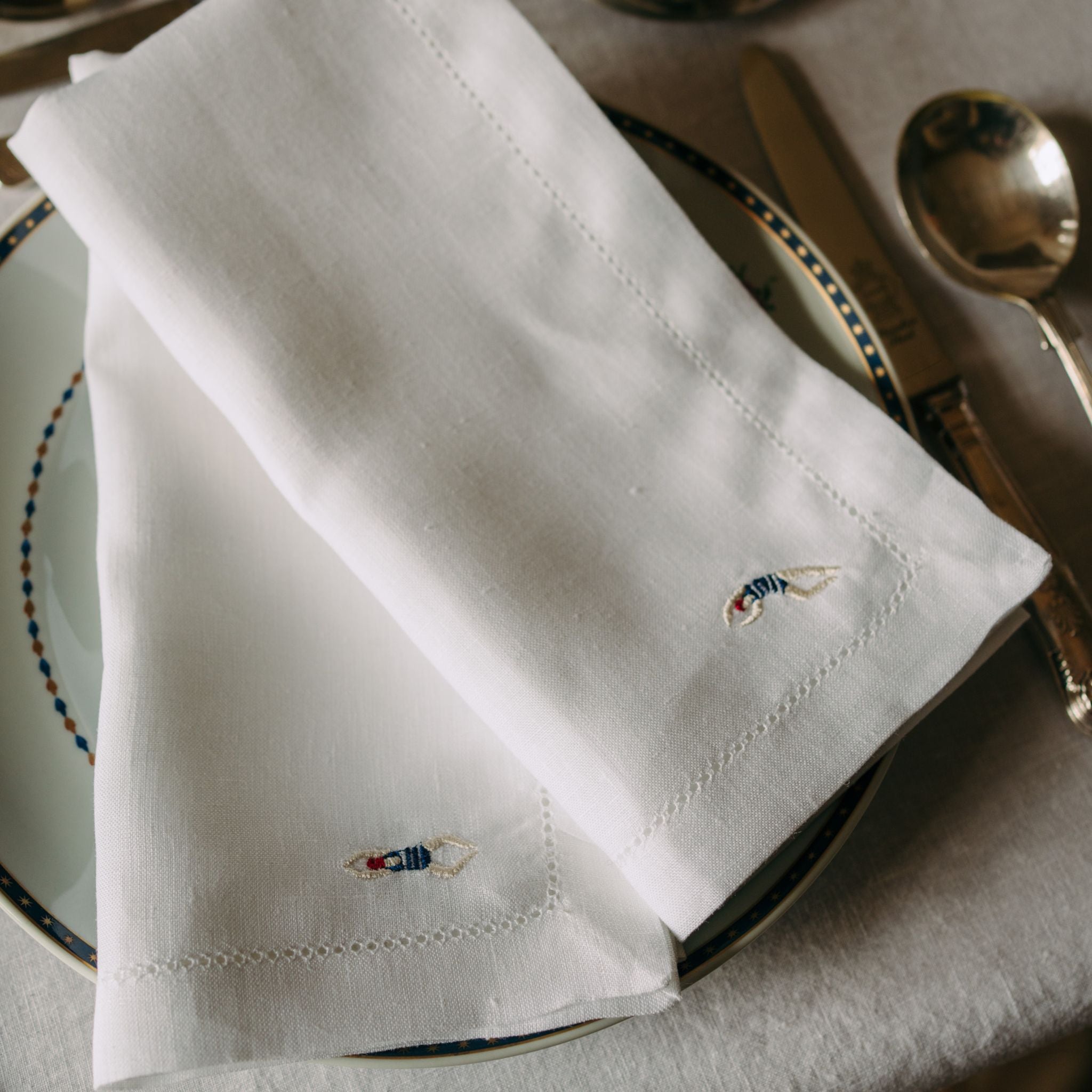 Mafra napkin with retro sportsmen
