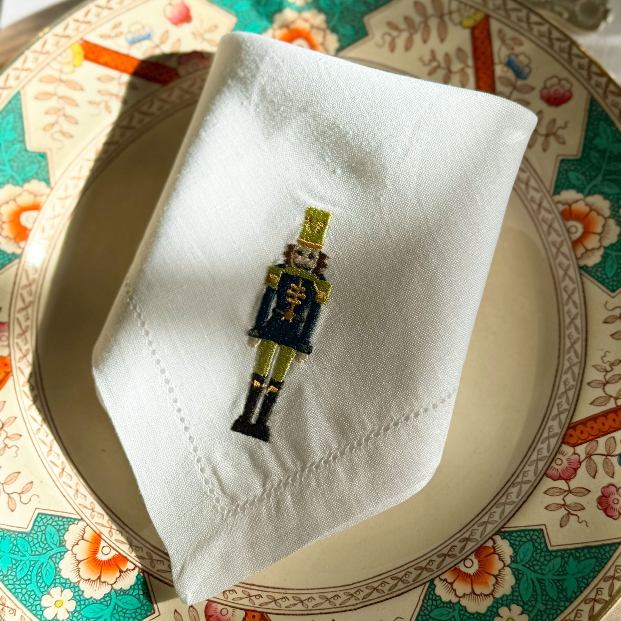 Mafra table linen with Christmas embroidery