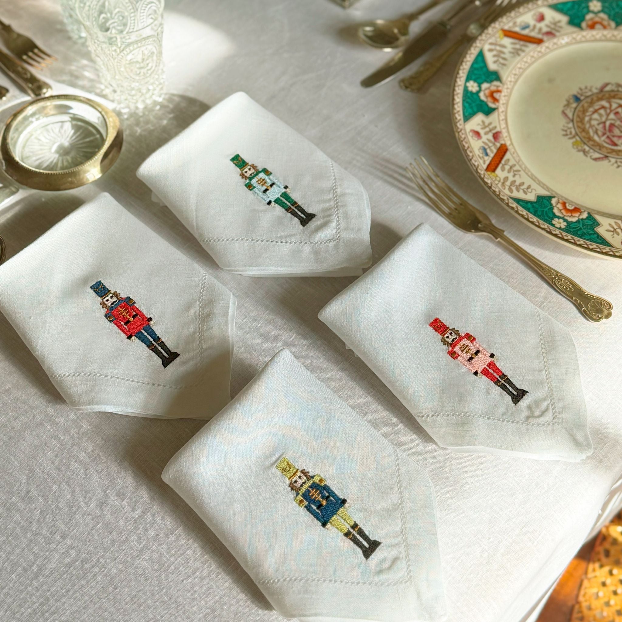 Mafra table linen with Christmas embroidery