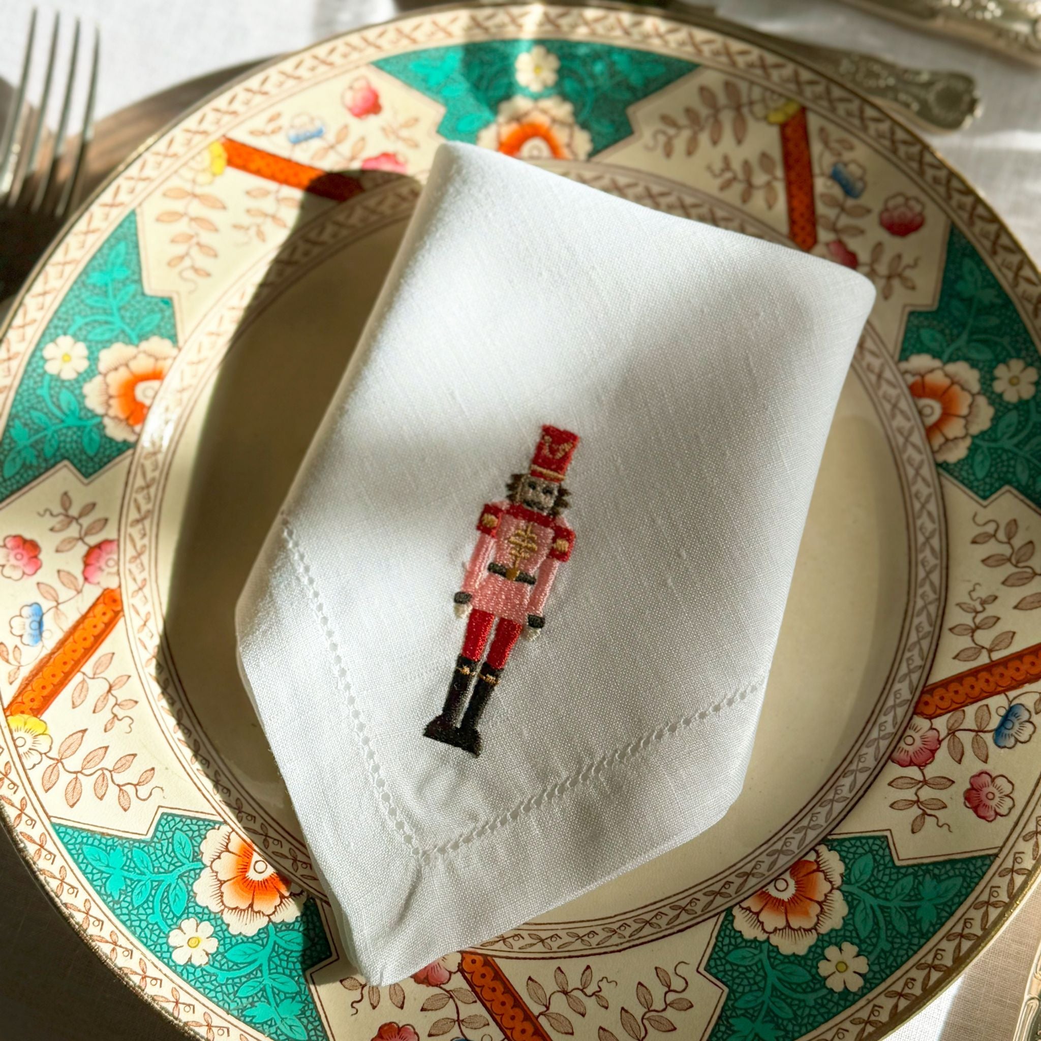 Mafra table linen with Christmas embroidery