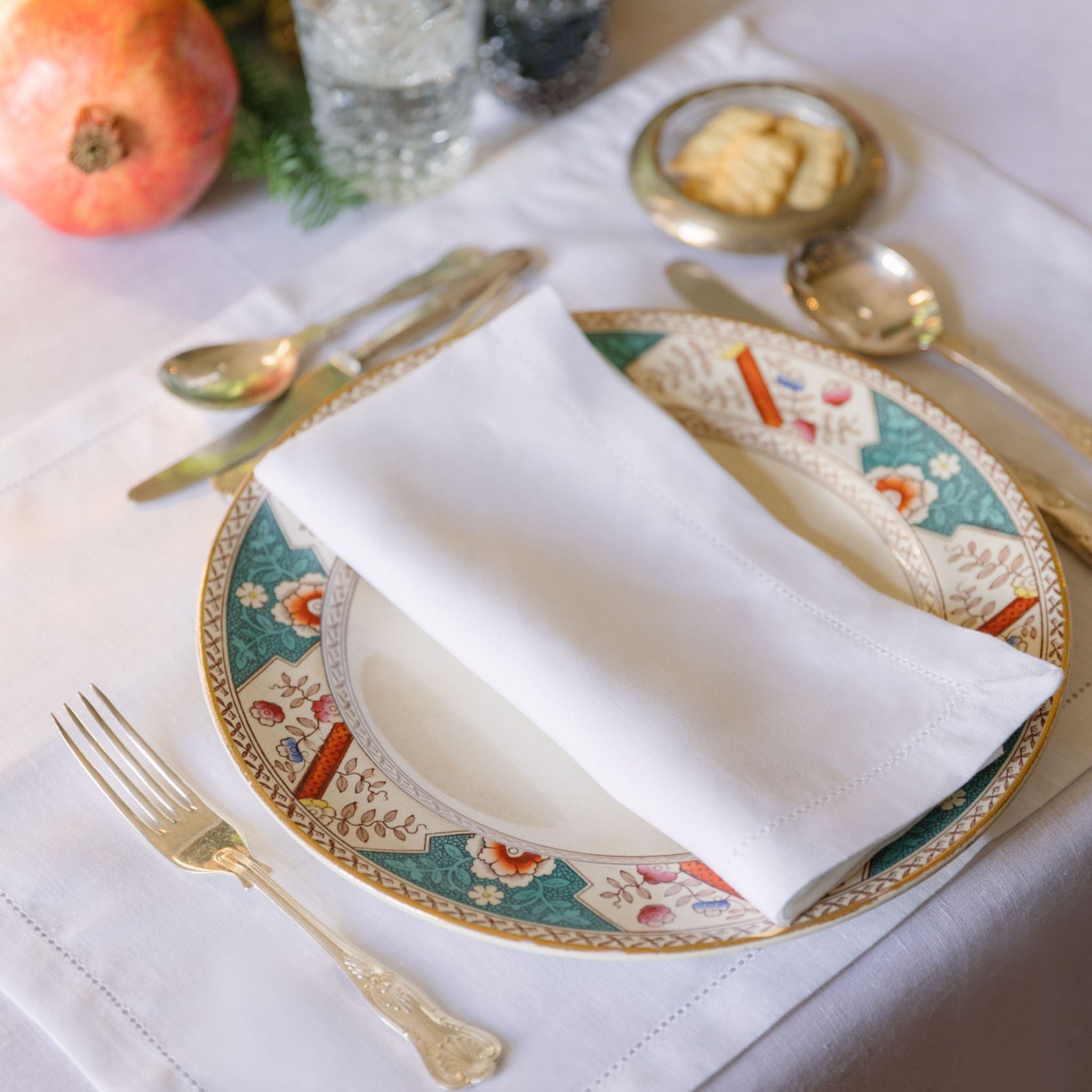 torres-novas-table-mafra-linen-napkin-white-lifestyle-4.jpg