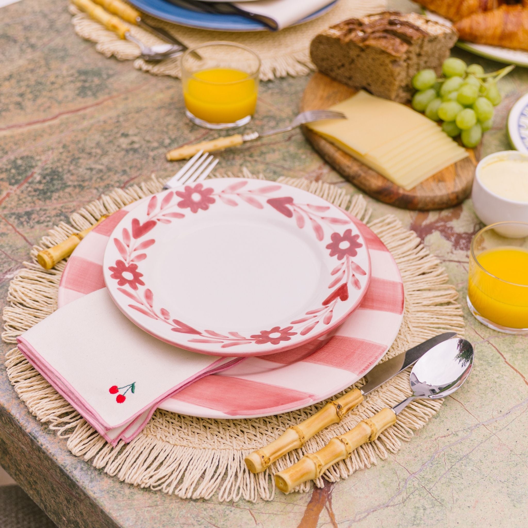 Ecru Nazaré napkins with fruit embroidery - Torres Novas