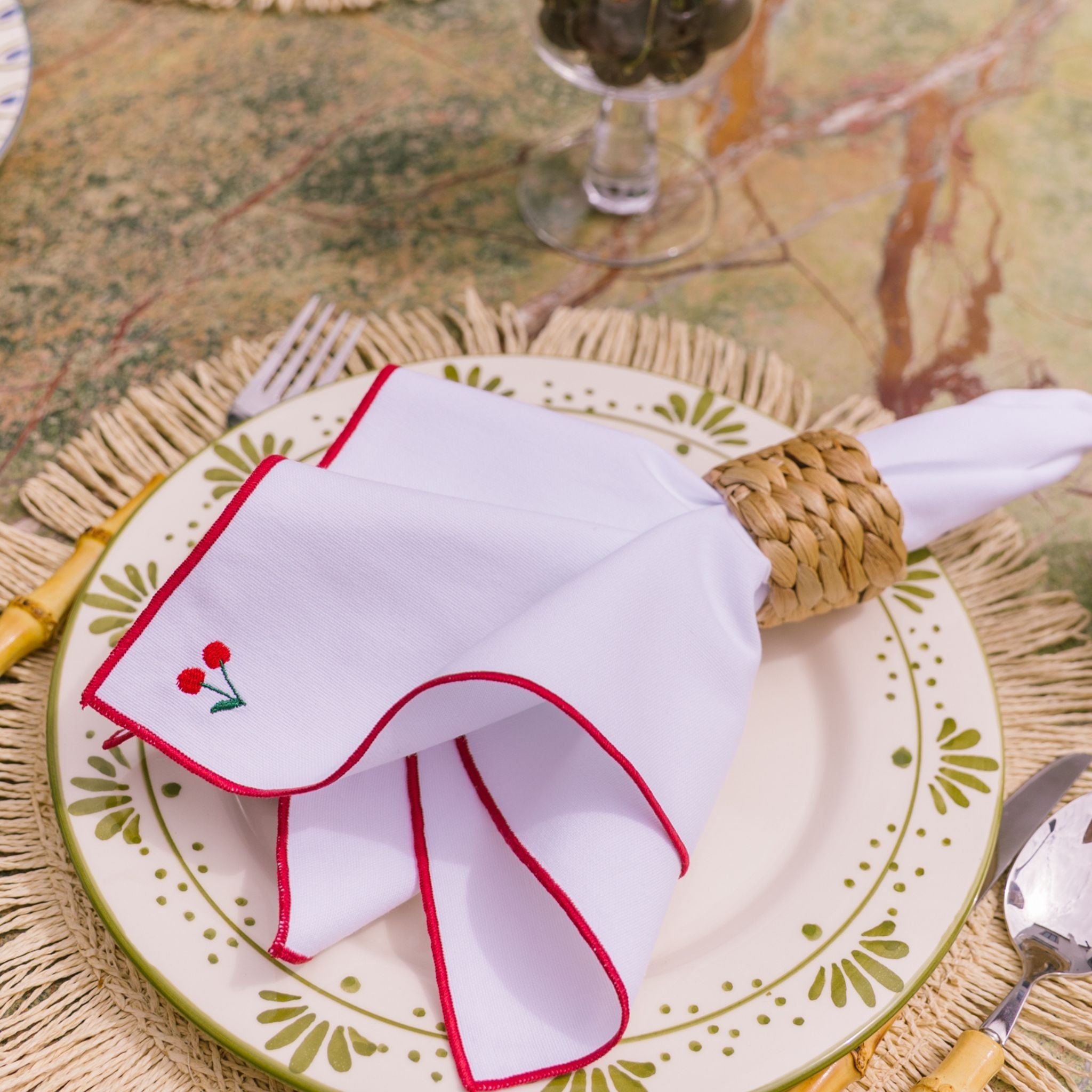 White Nazaré napkins with fruit embroidery - Torres Novas