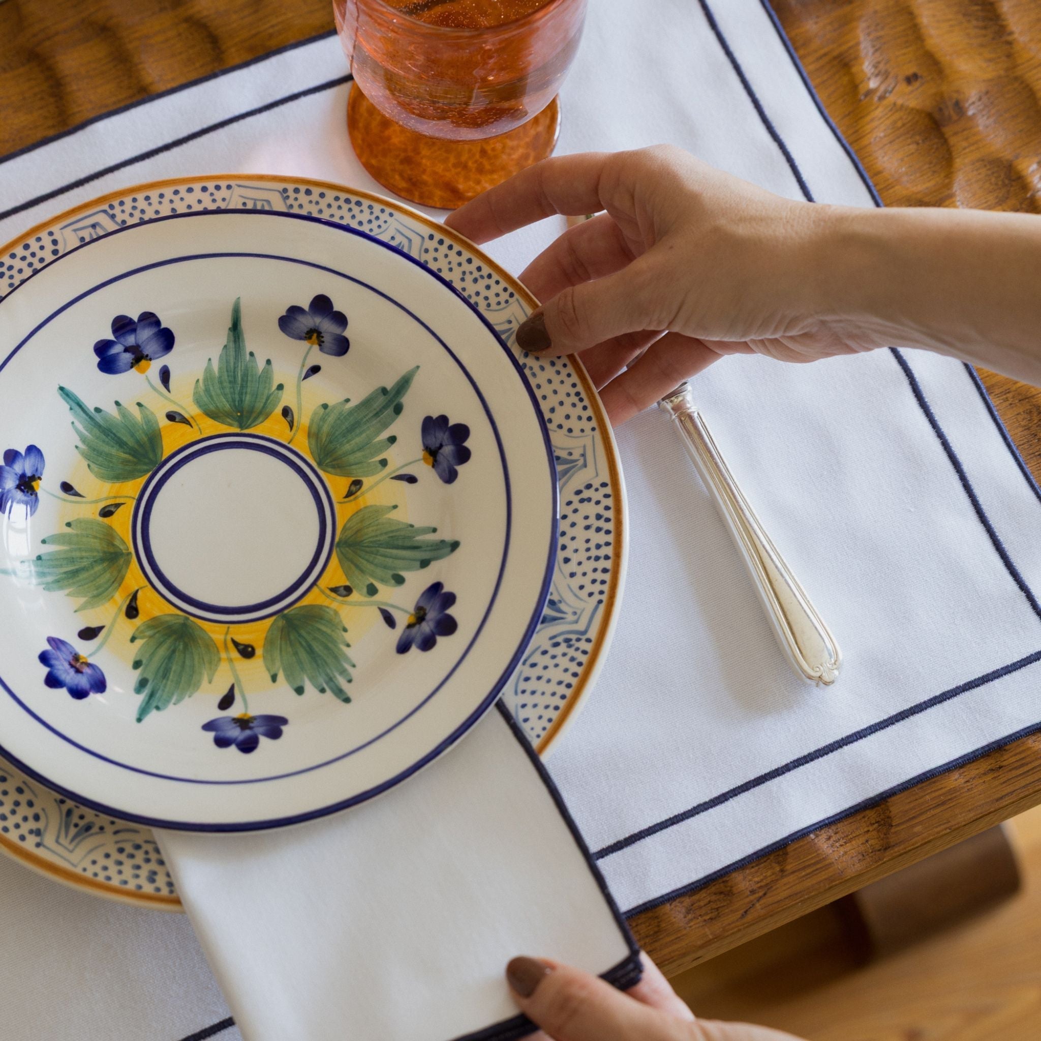 torres-novas-table-nazare-plain-placemat-blue-navy-lifestyle-6_f4b45831-5867-4e9f-9f51-6ac021be465b.jpg