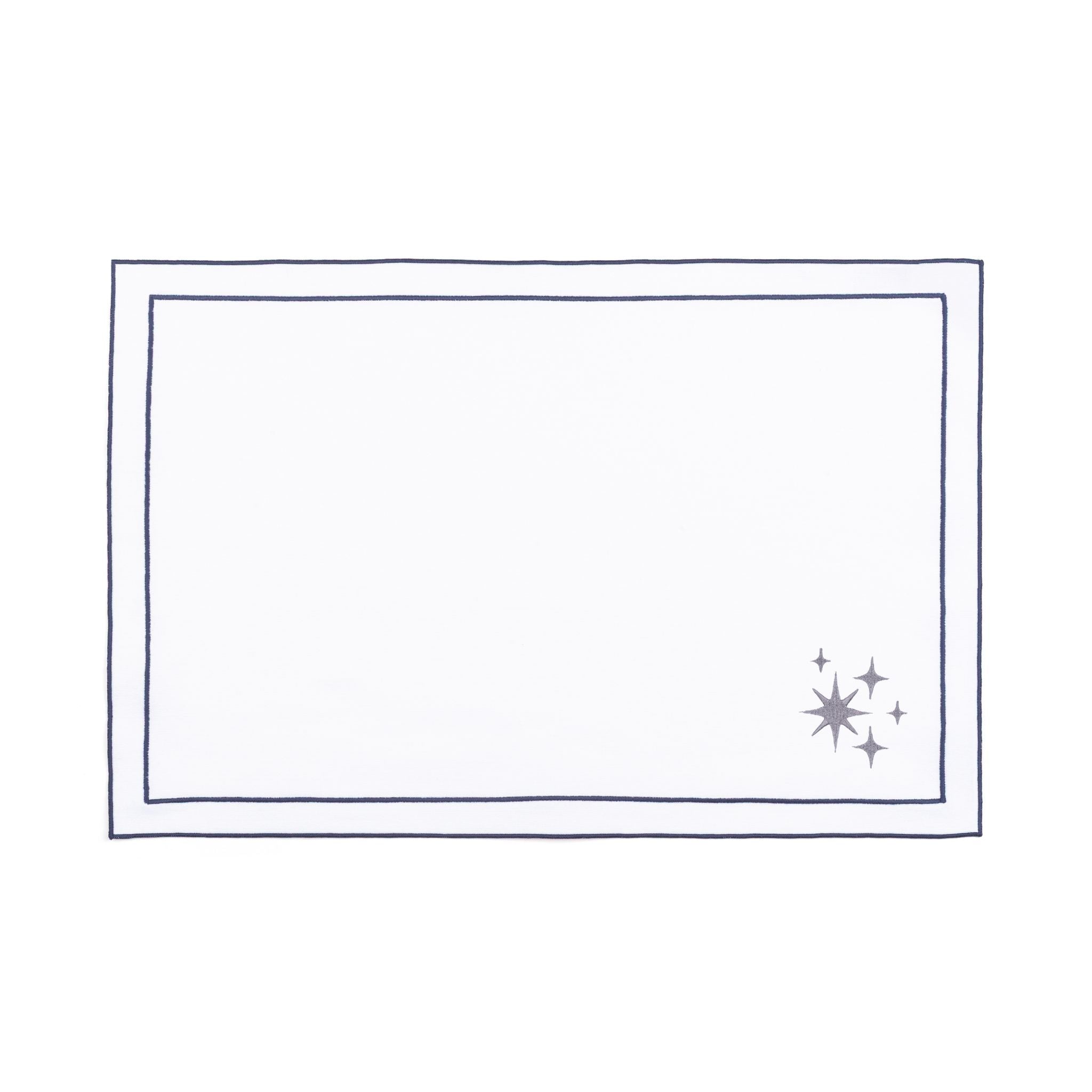 Nazaré white cotton table linen with embroidered small Christmas motifs