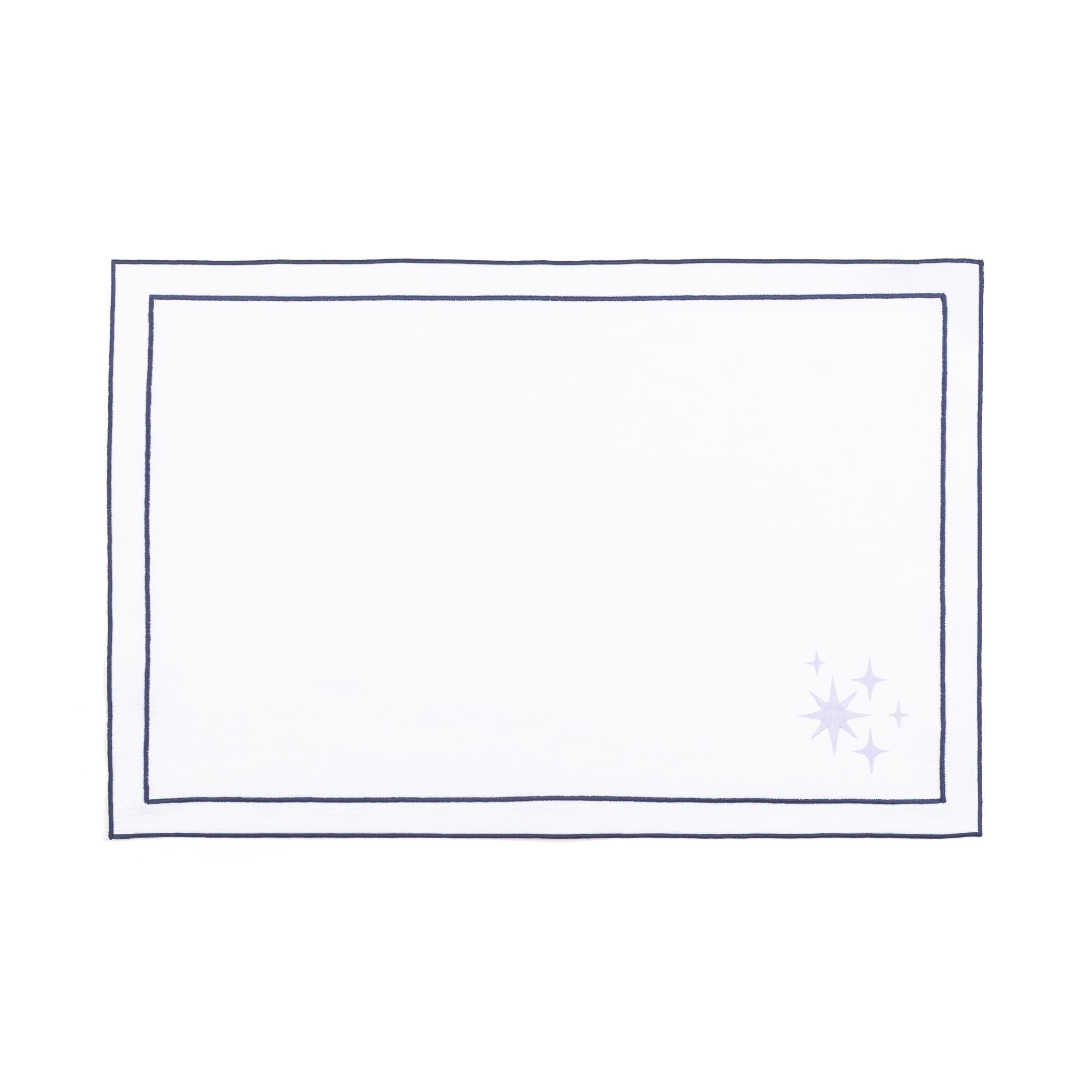 Nazaré white cotton table linen with embroidered small Christmas motifs